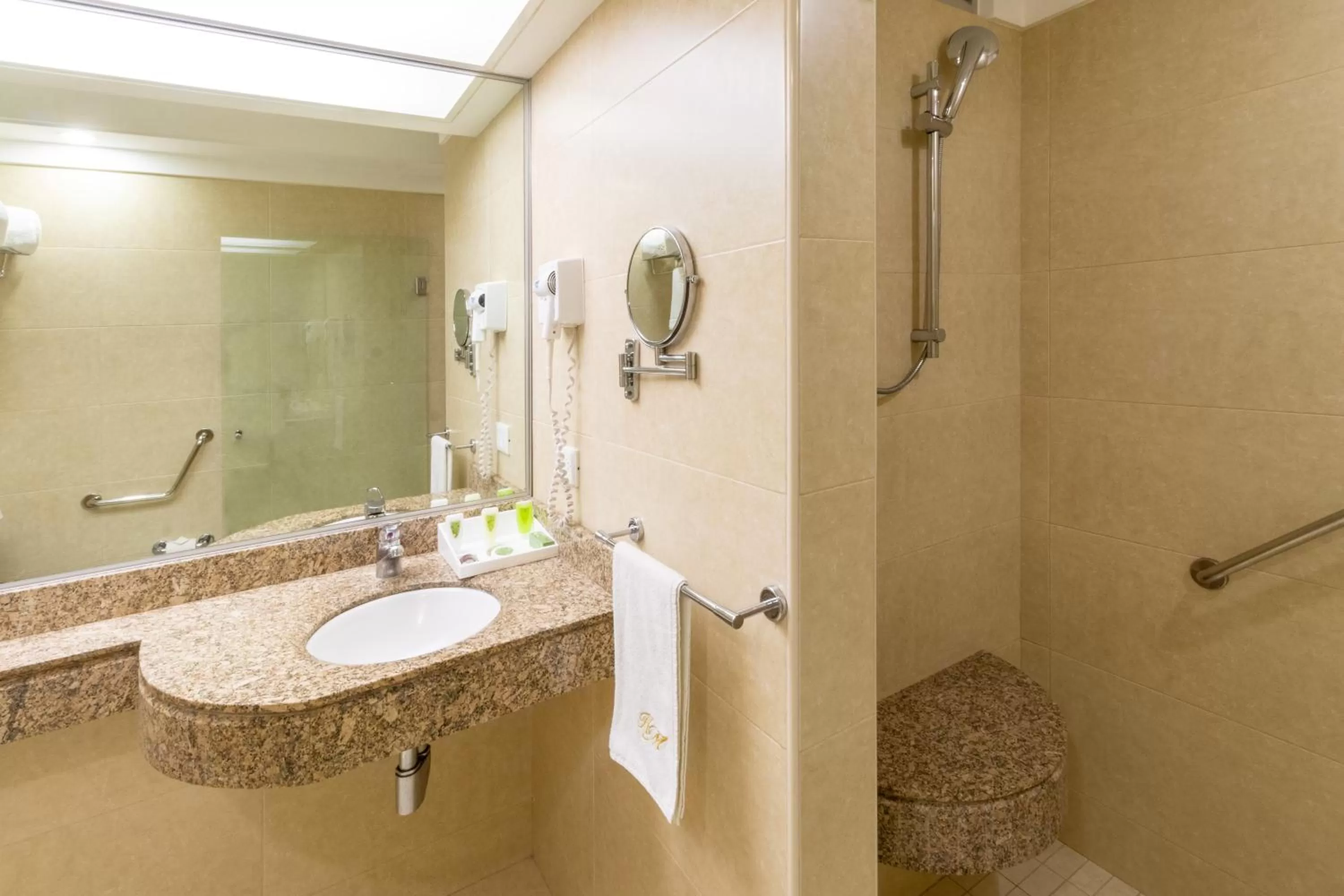 Bathroom in Hotel Marbella