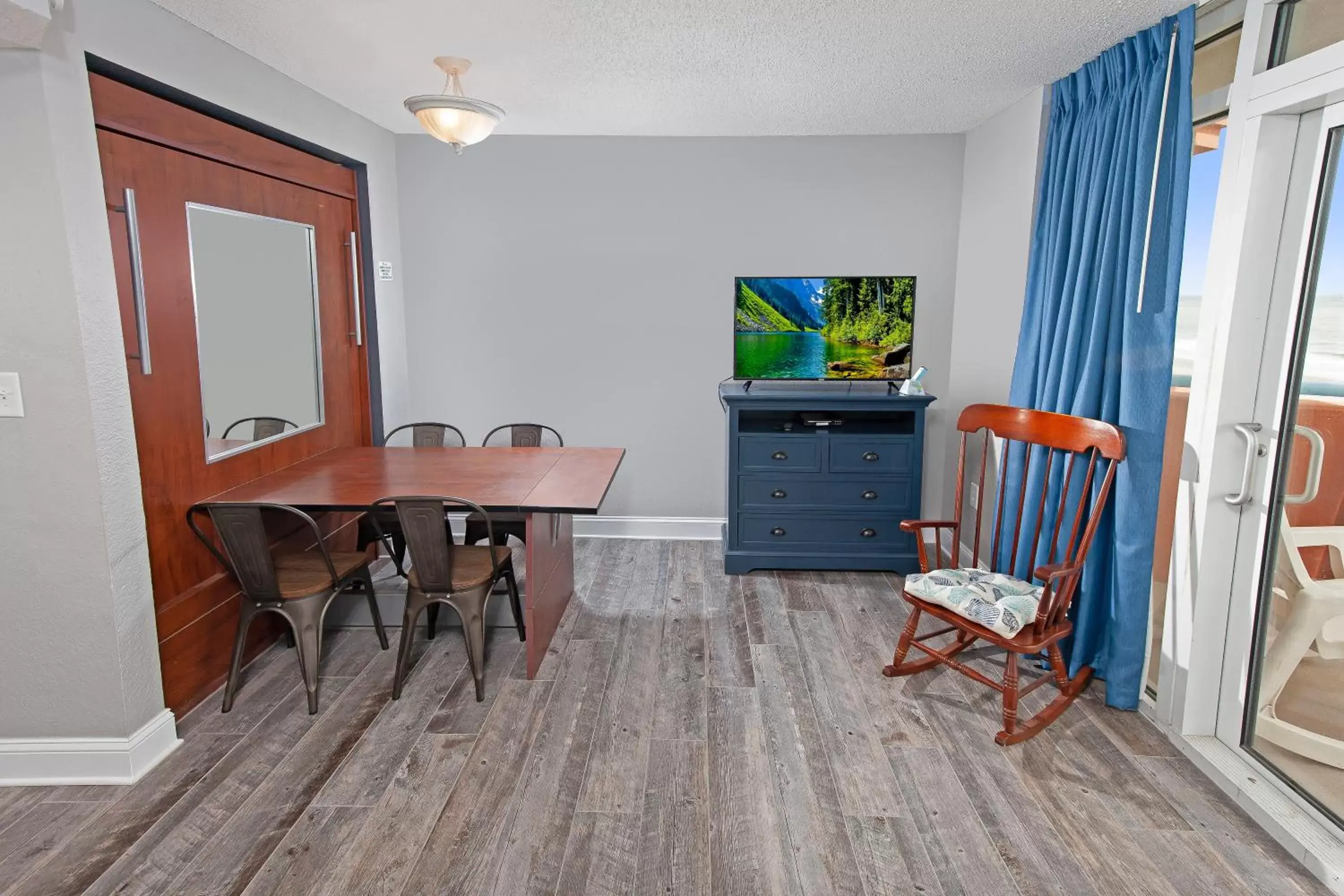 Dining Area in Beach Vacation Condos South