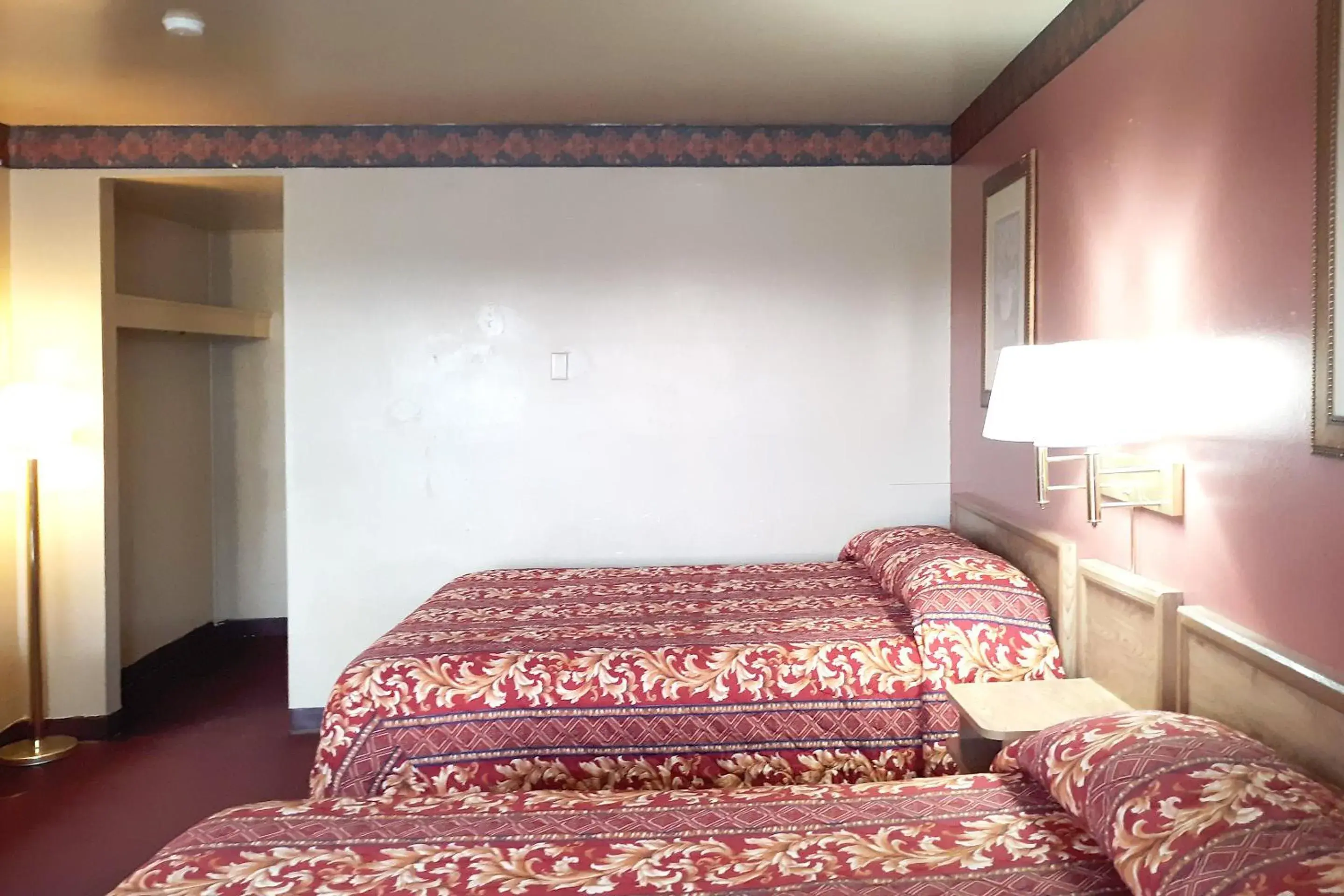 Bedroom, Bed in OYO Hotel Kings at Clovis
