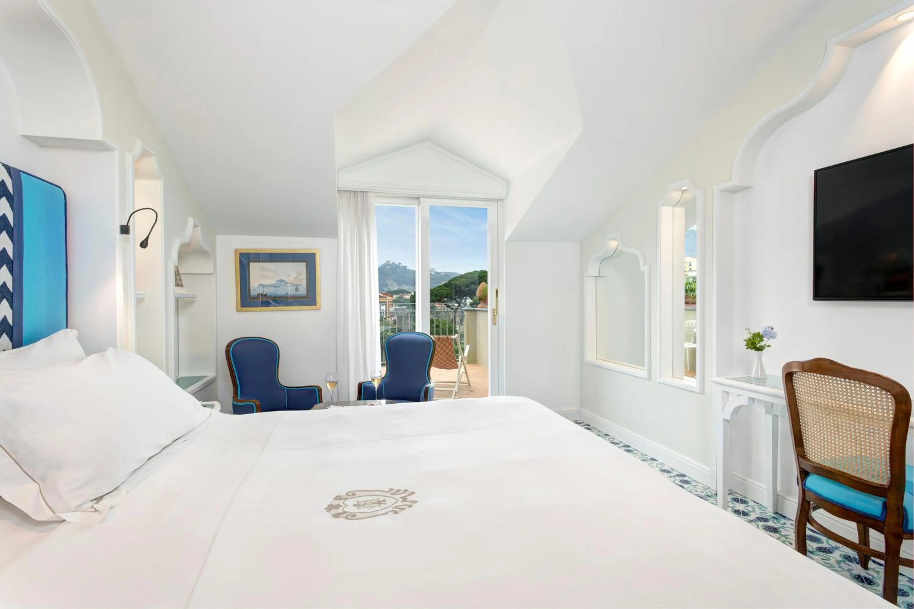 Photo of the whole room, Bed in Grand Hotel Ambasciatori