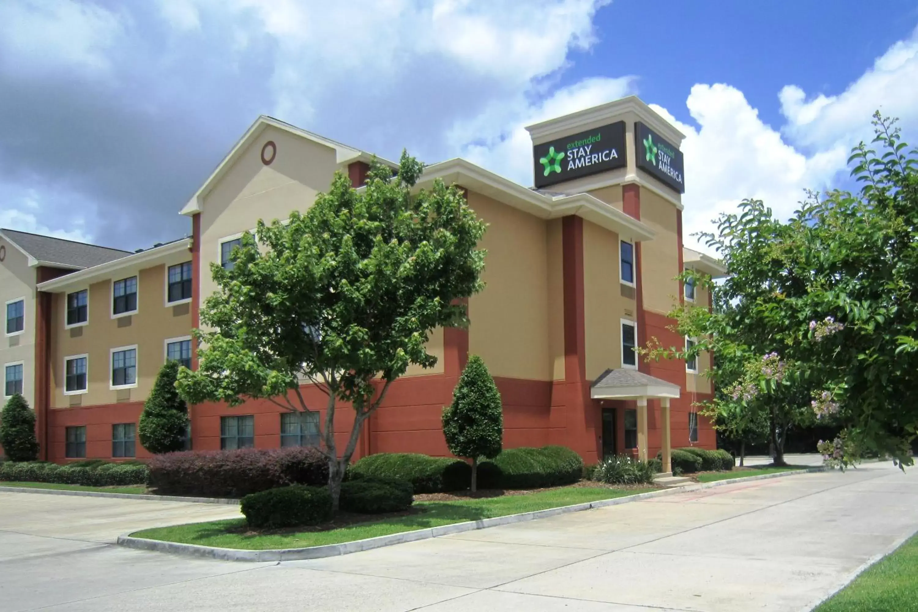 Property building in Extended Stay America Suites - New Orleans - Airport