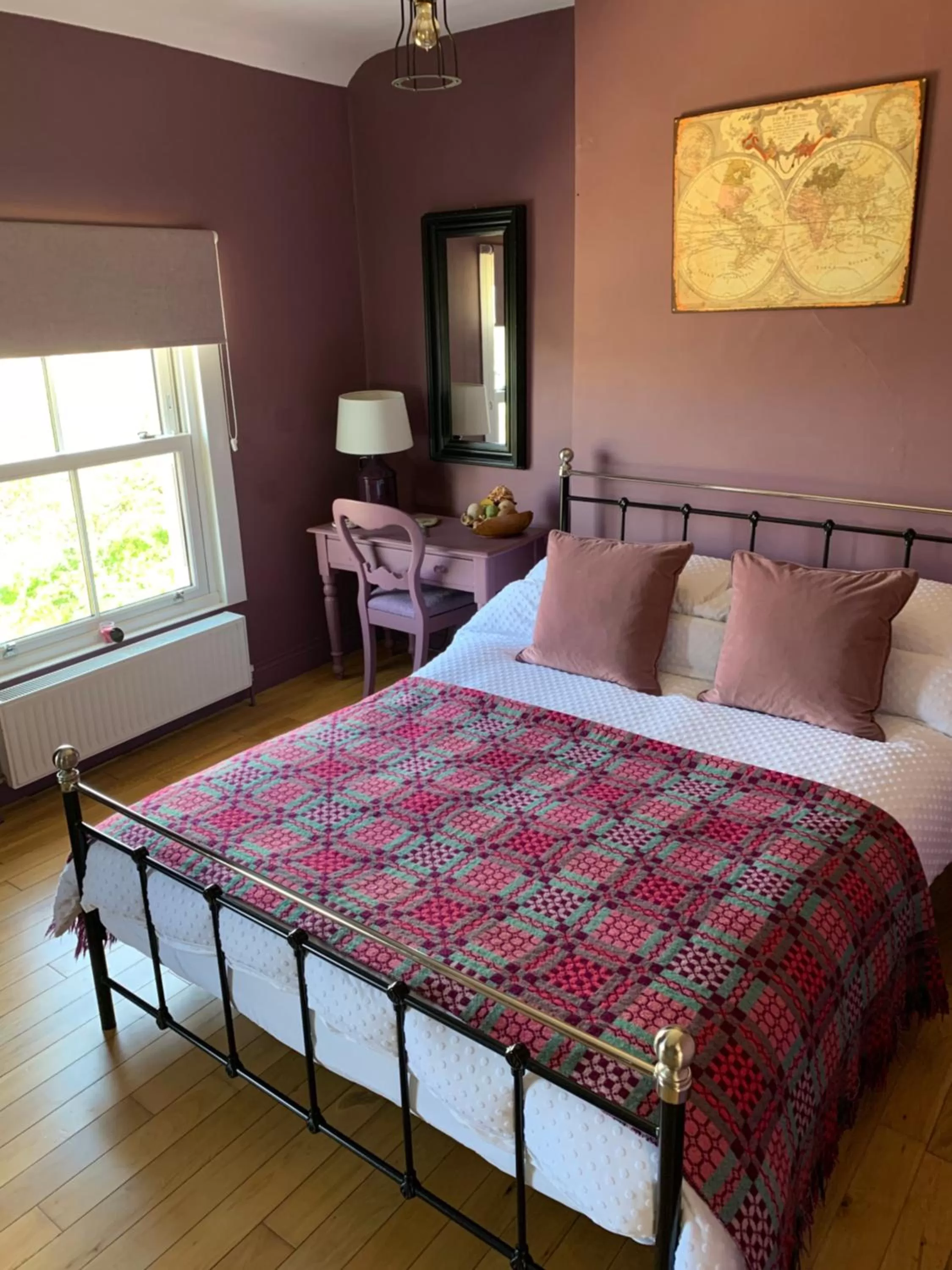 Breakfast, Bed in Efail Y Garn