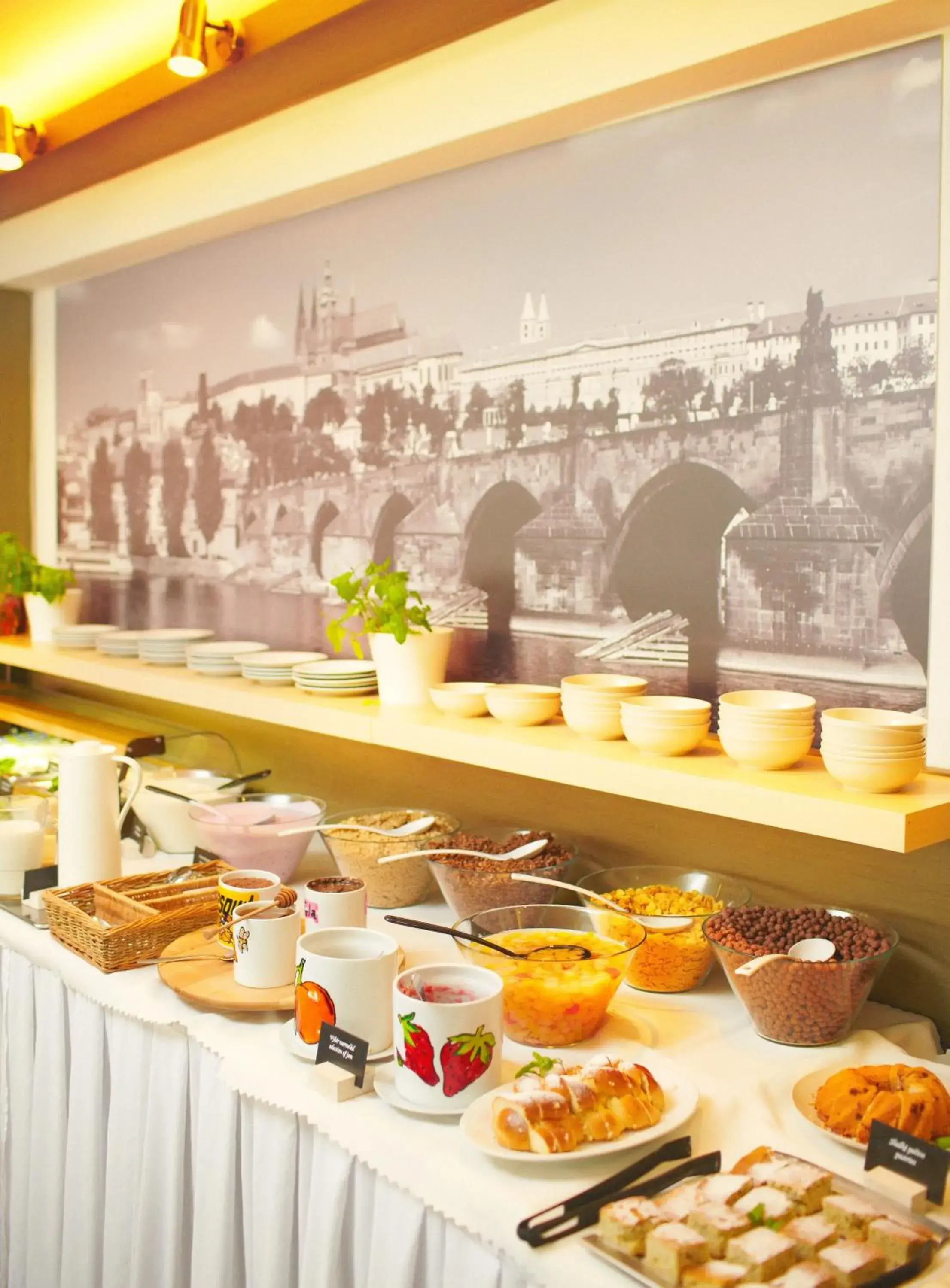 Food in Charles Central Food in Charles Central