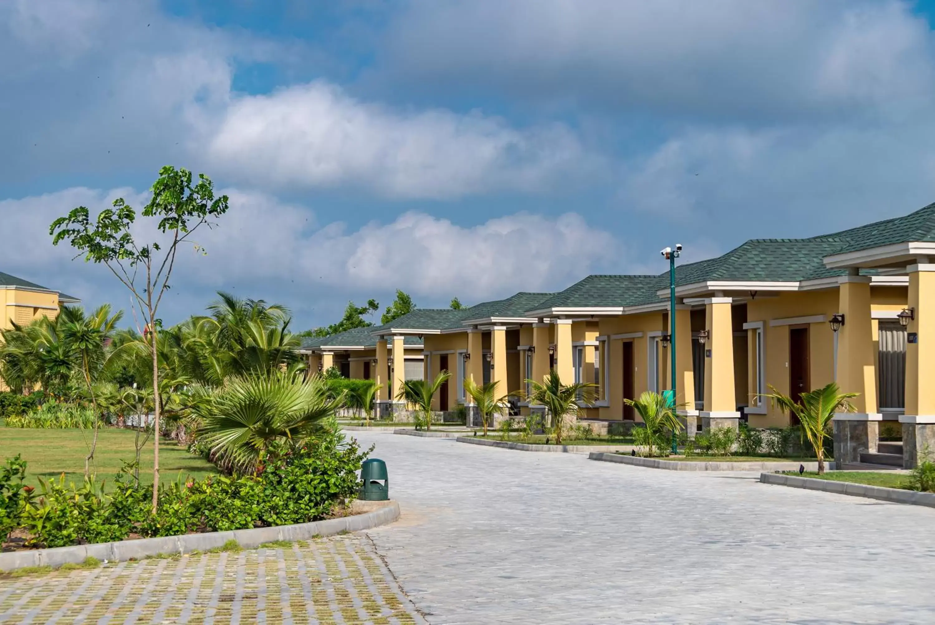 Property building in Hawthorn Suites by Wyndham Dwarka Property building in Hawthorn Suites by Wyndham Dwarka