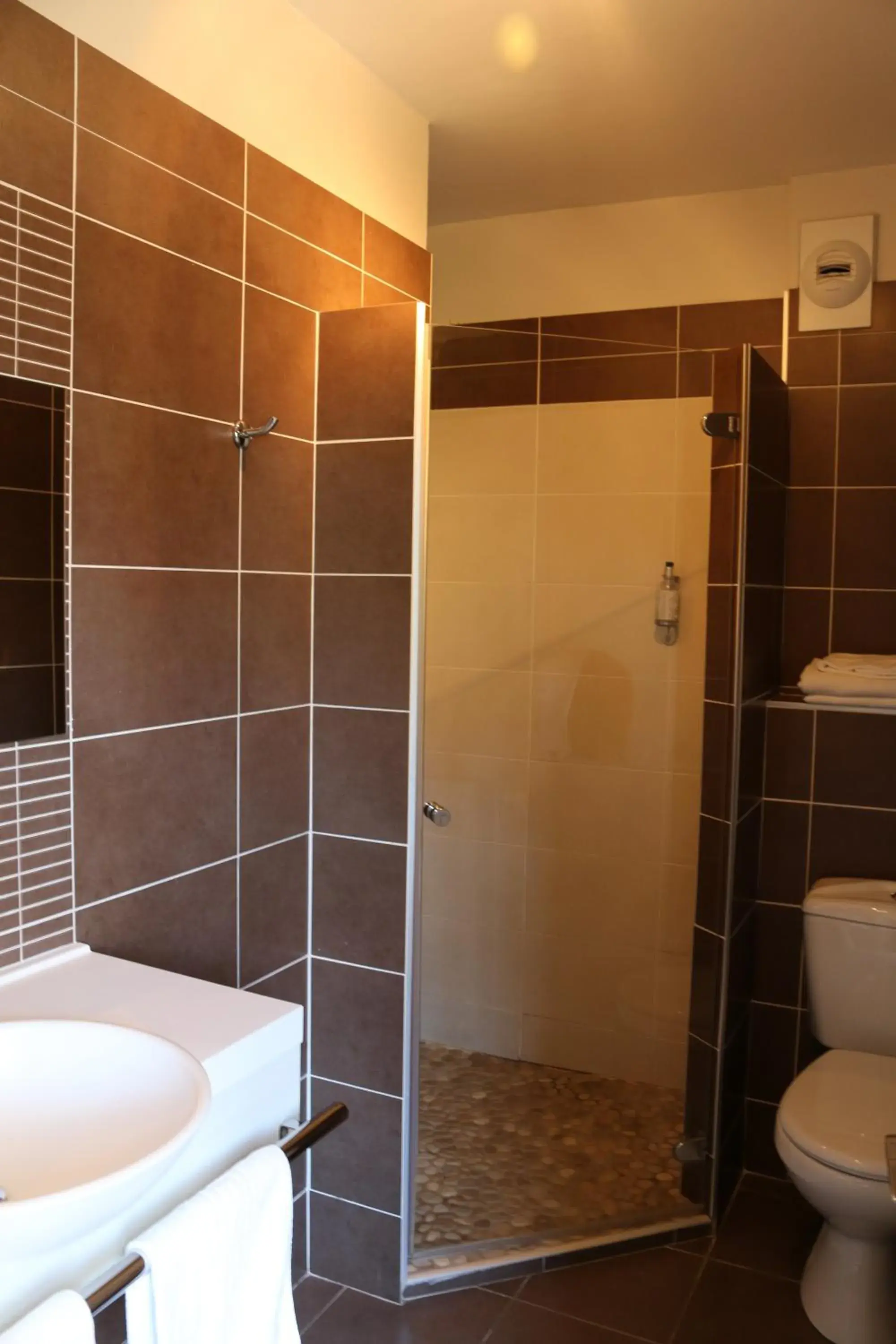 Shower, Bathroom in Inter-Hotel Dau-Ly