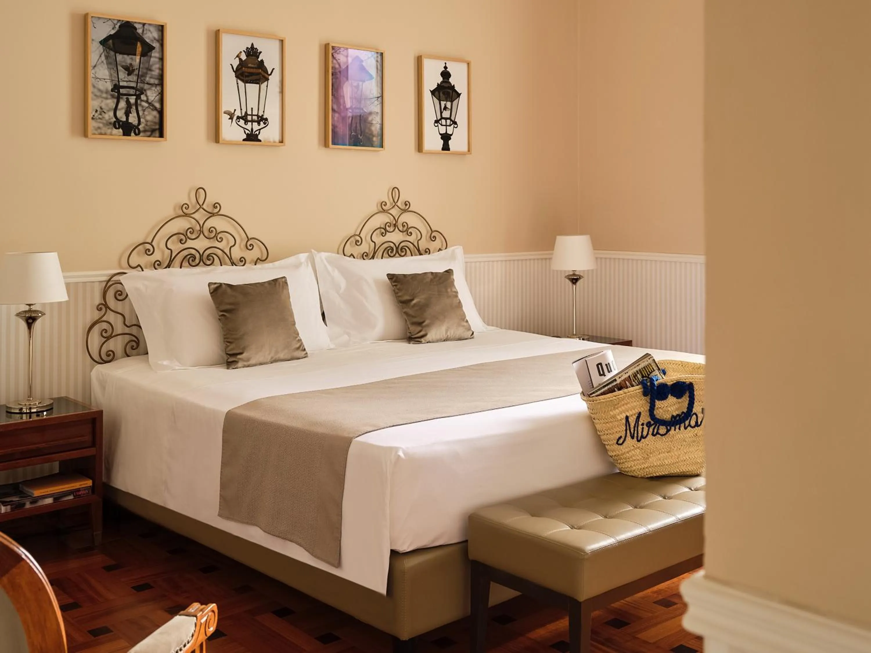 Bedroom, Bed in Grand Hotel Miramare