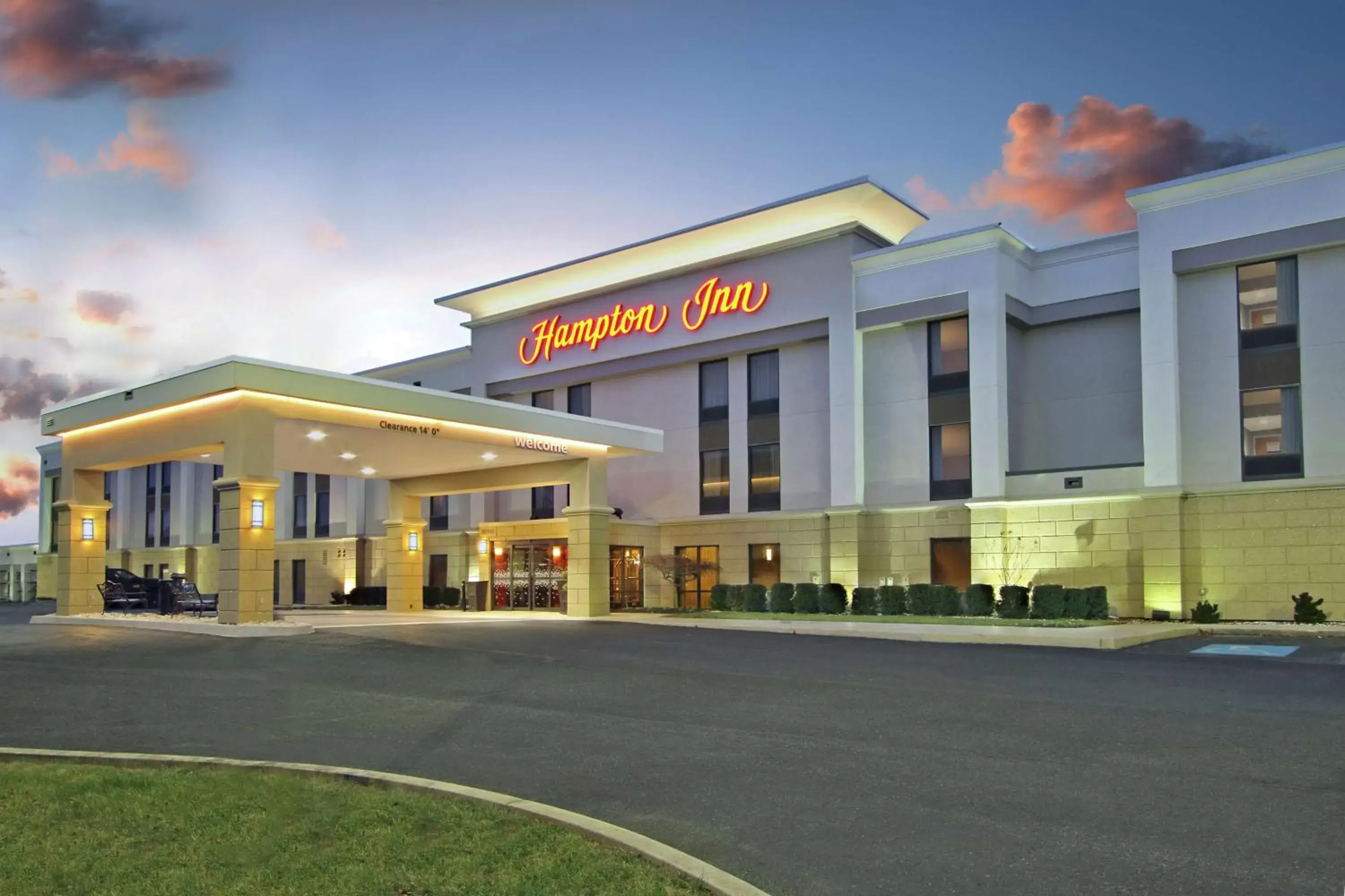 Property Building in Hampton Inn Hagerstown-Maugansville