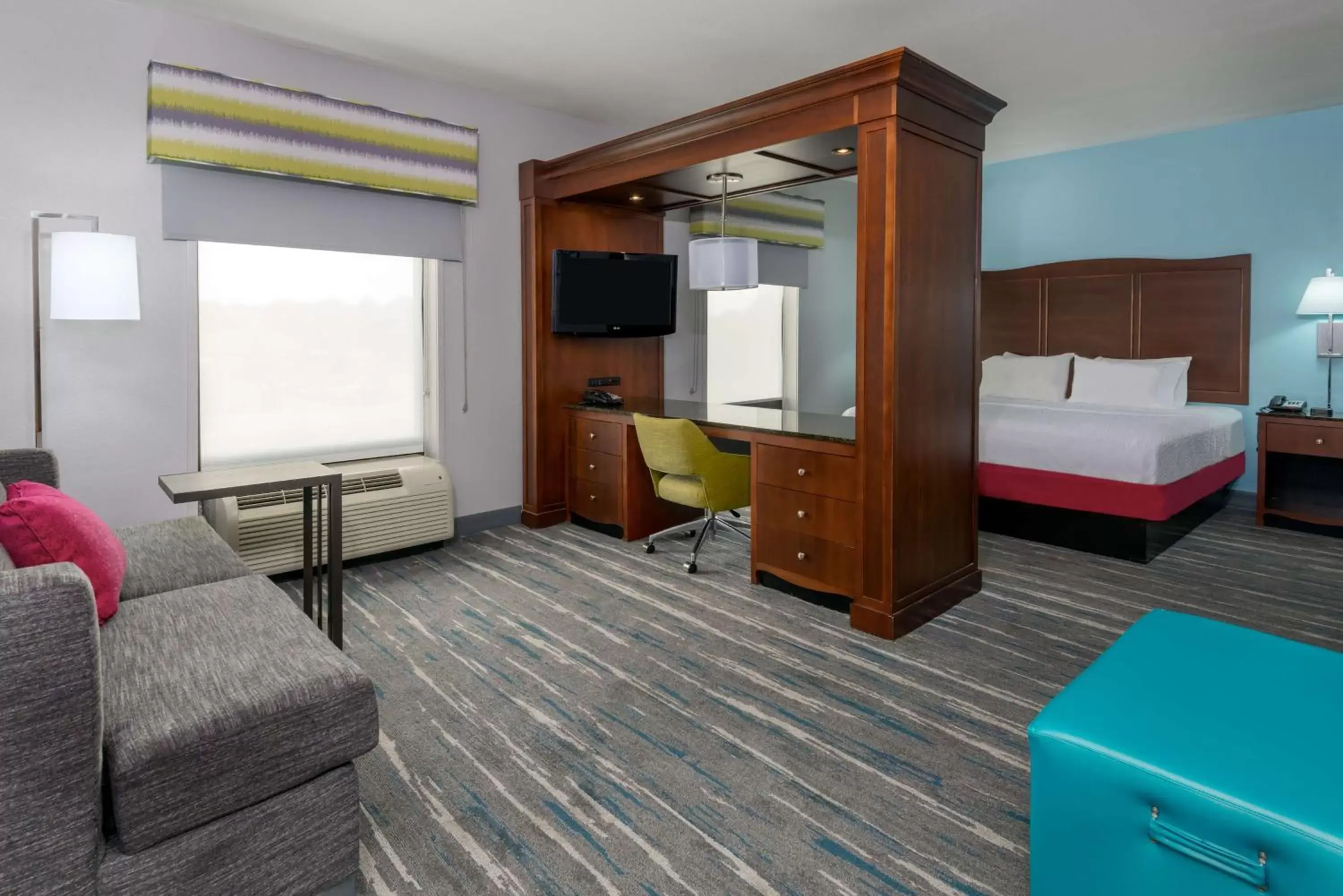 Bedroom, Bed in Hampton Inn & Suites Winston-Salem/University Area