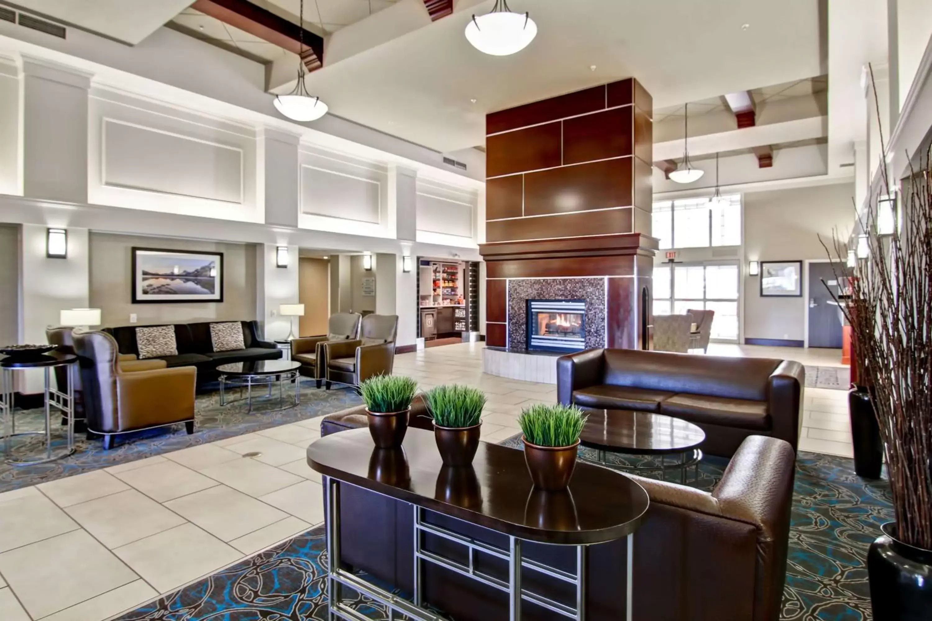 Lobby or reception in Hampton Inn & Suites by Hilton Calgary-Airport
