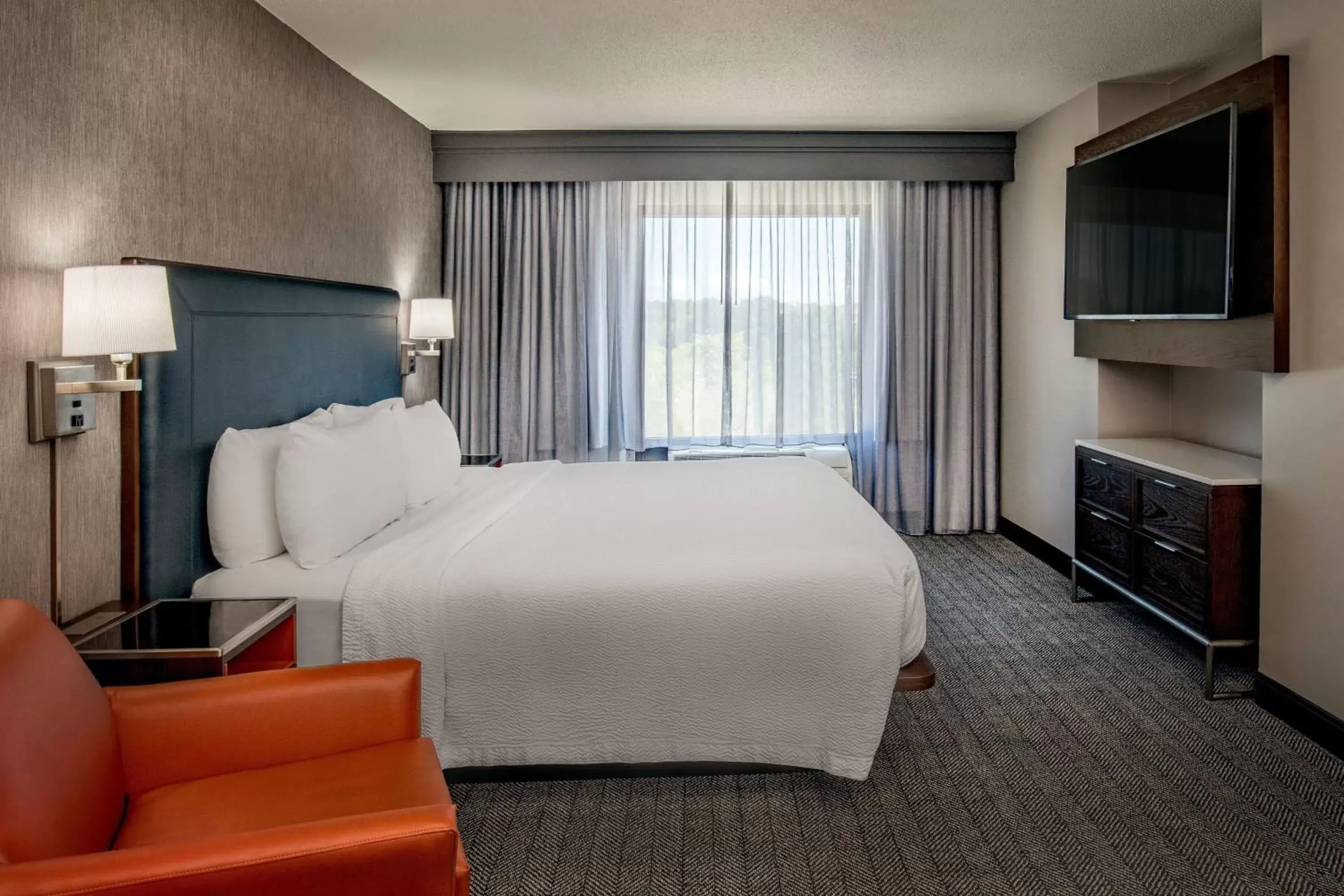 Bedroom, Bed in Courtyard by Marriott Boston Billerica Bedford