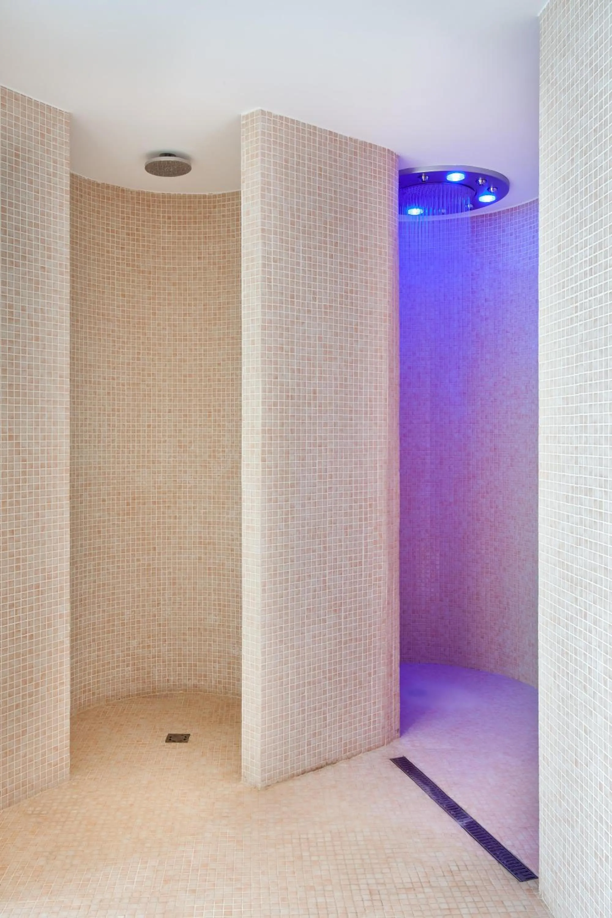 Hot Spring Bath in Hotel Best Tenerife