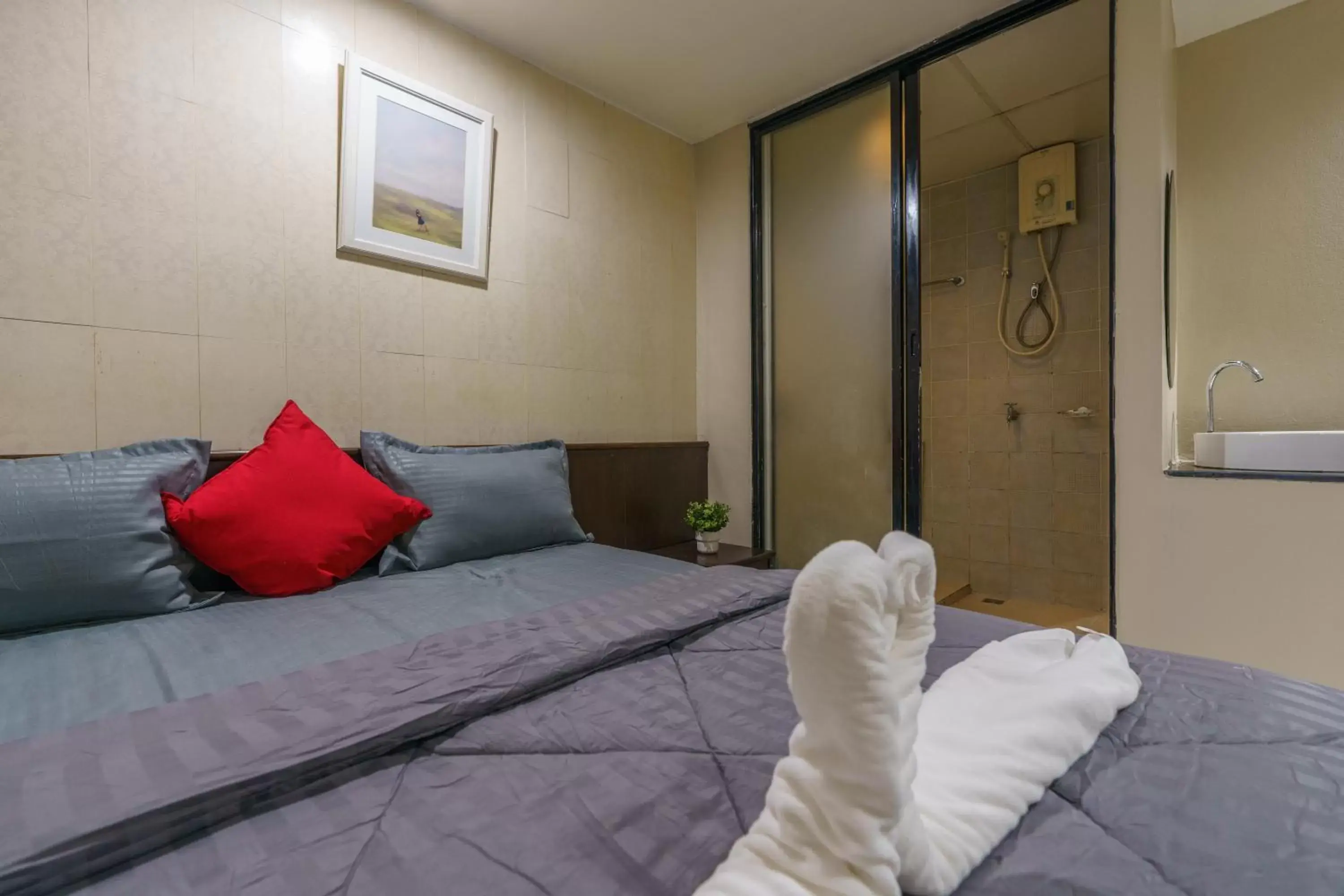 Bed in CheQinn Bed Sukhumvit 4 Nana Plaza Bed in CheQinn Bed Sukhumvit 4 Nana Plaza