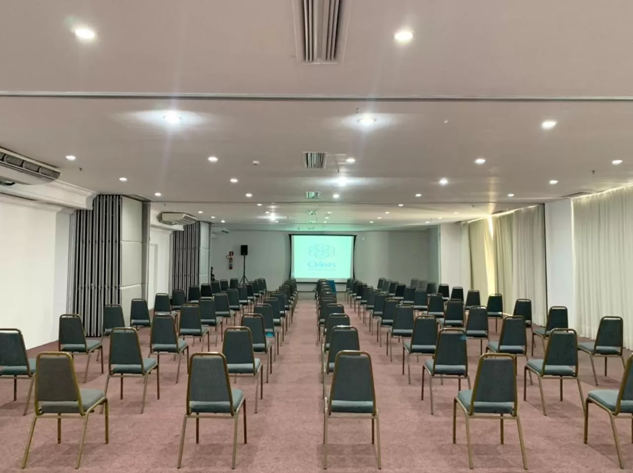 Business facilities in Oasis Imperial & Fortaleza