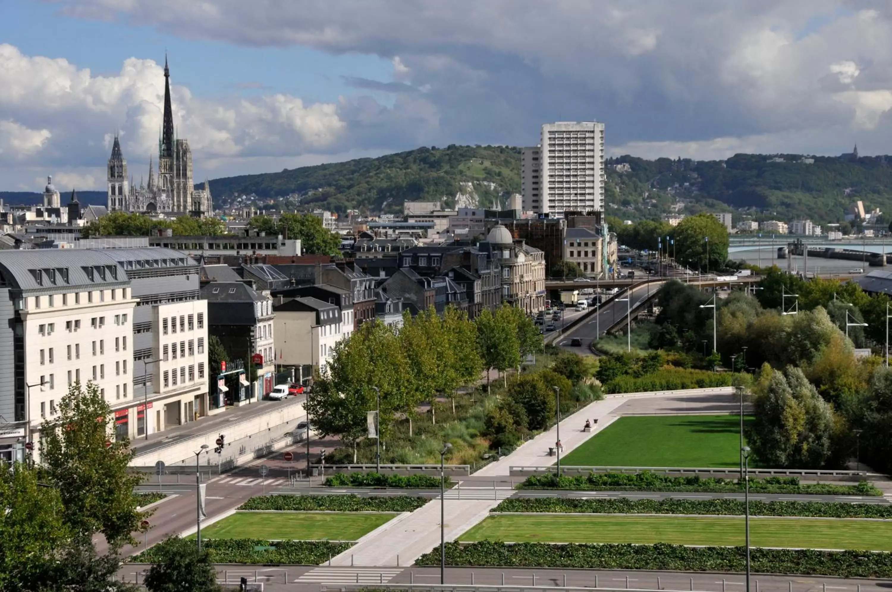 View (from property/room) in Novotel Suites Rouen Normandie