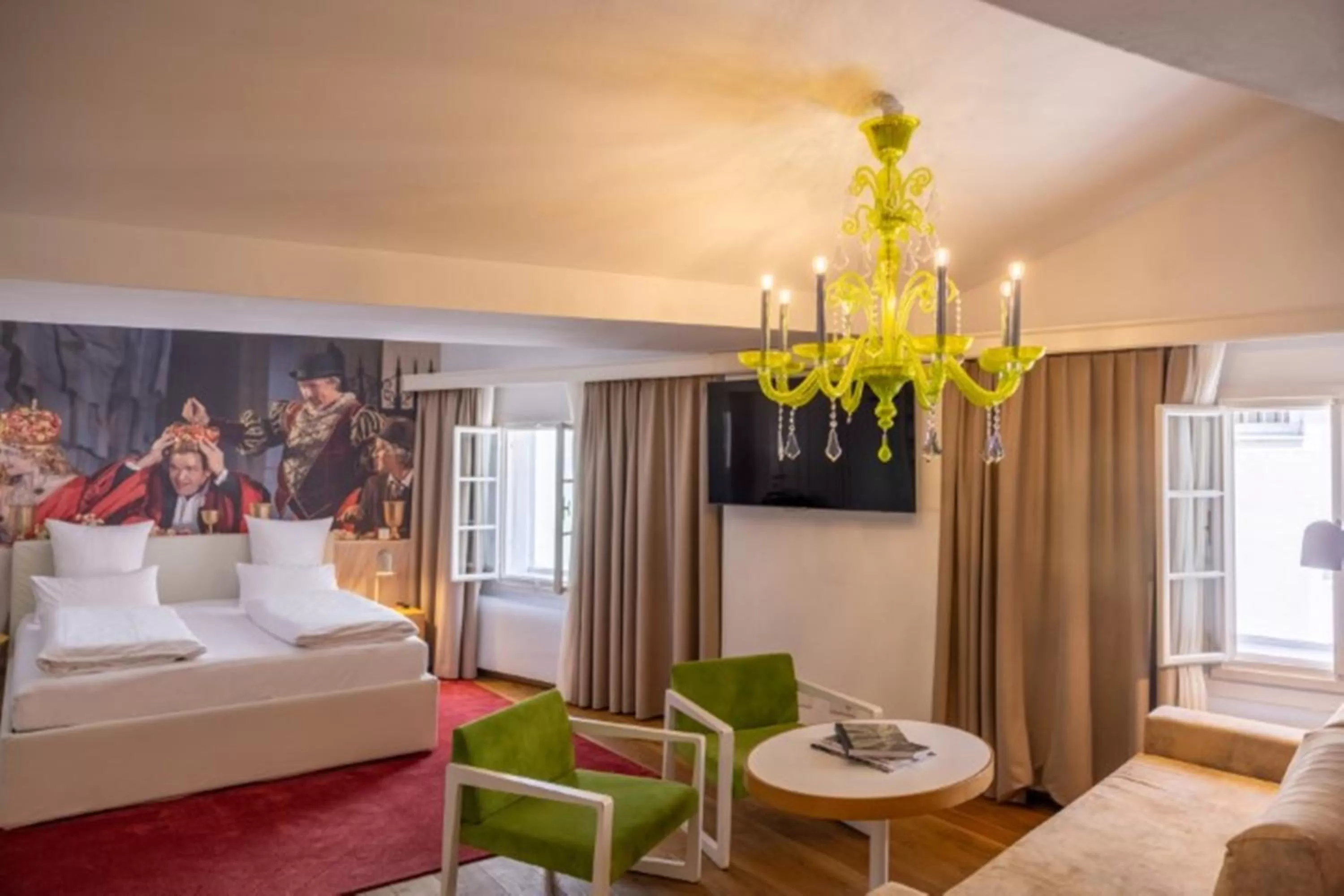 Photo of the whole room, Bed in Small Luxury Hotel Goldgasse