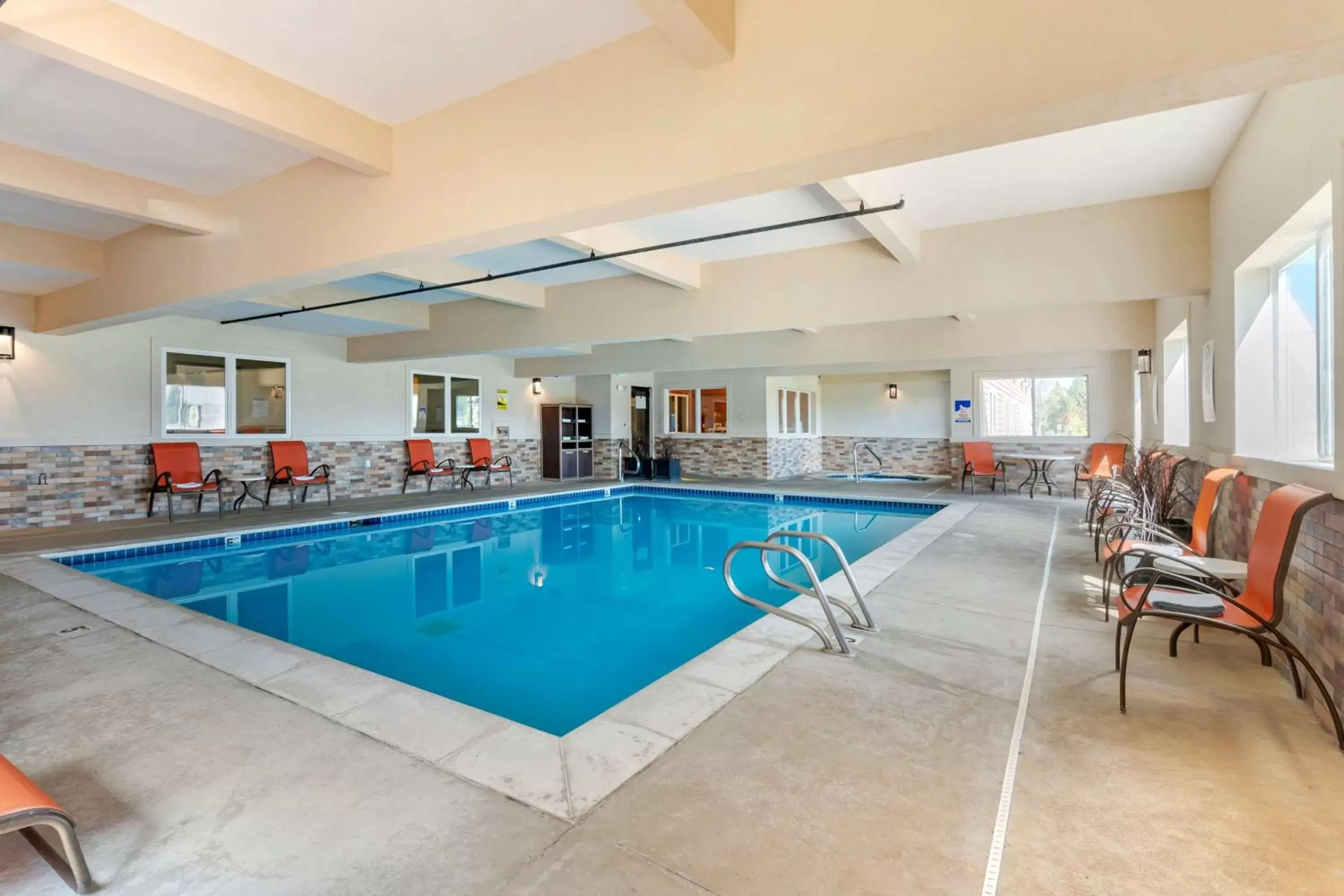 Pool view, Swimming Pool in Best Western Blackfoot Inn