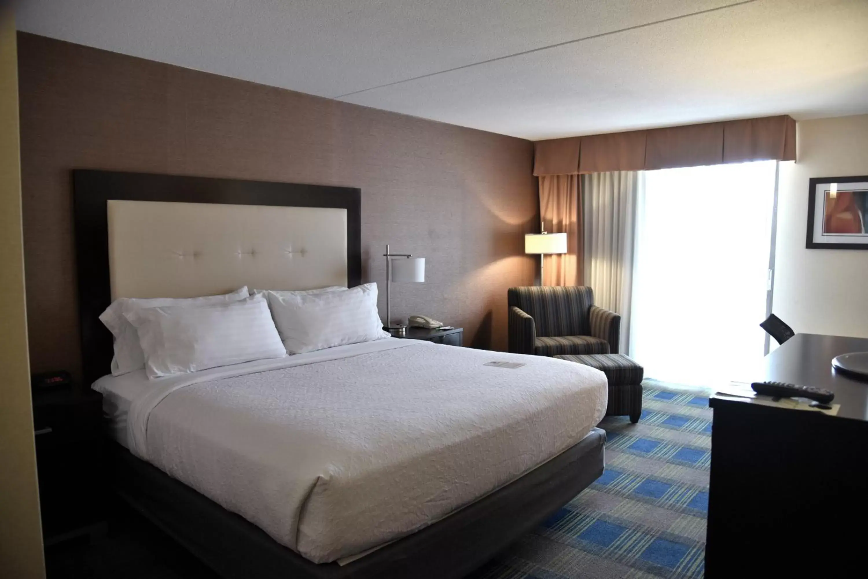 Photo of the whole room, Bed in Holiday Inn Akron-West, an IHG Hotel