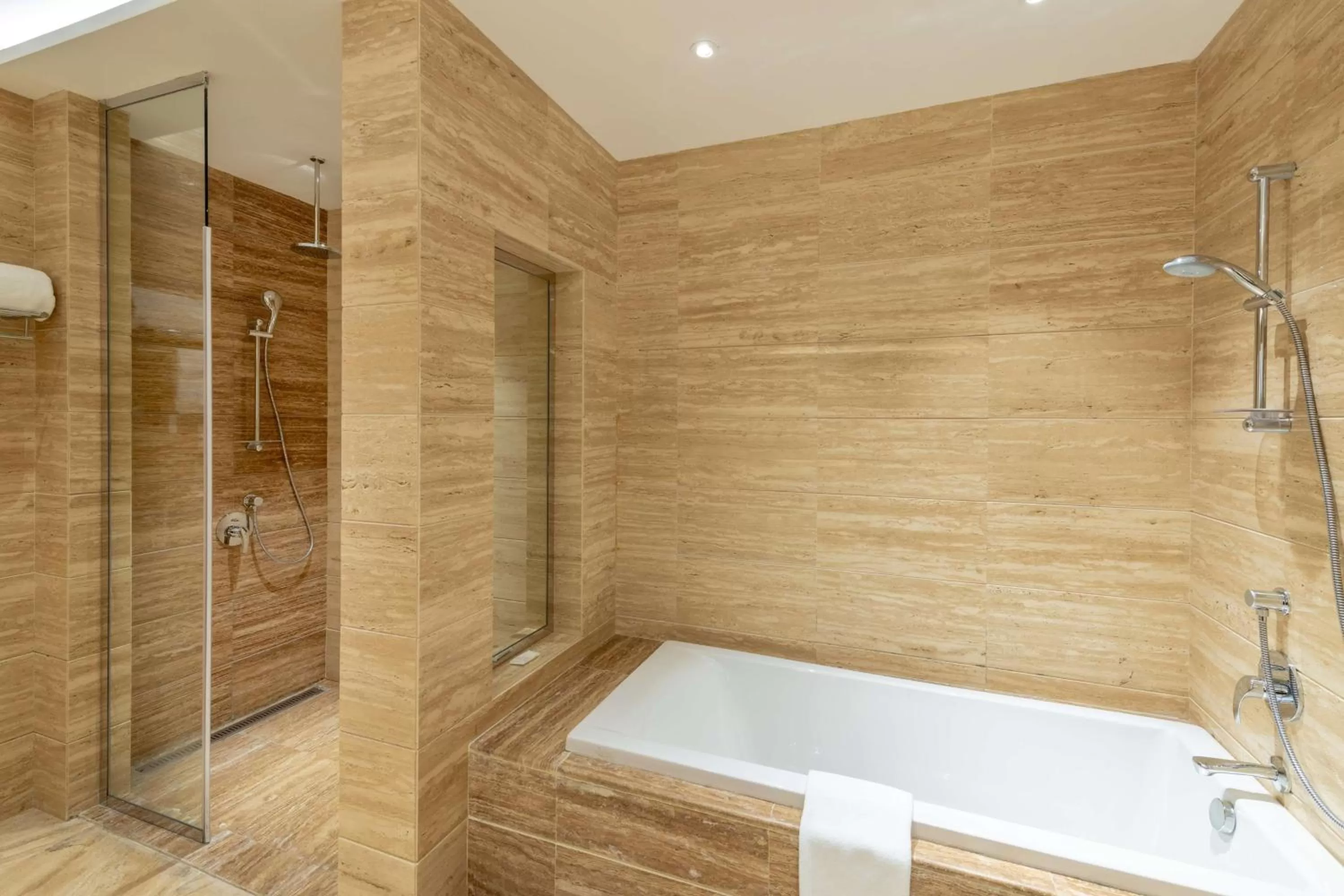 Shower in Radisson Blu Hotel, Jeddah Al Salam