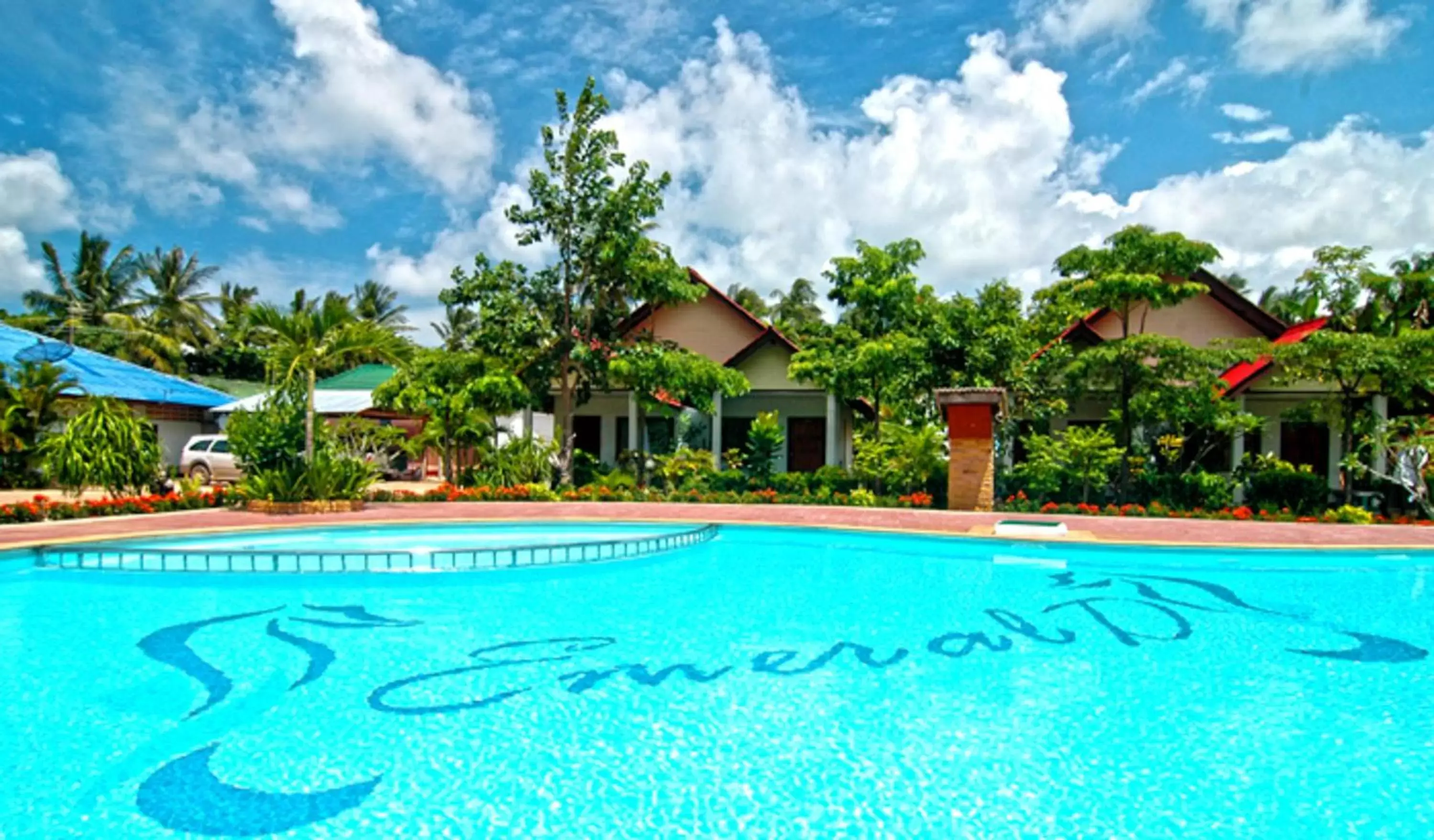 Seating area in Lanta Emerald Bungalow