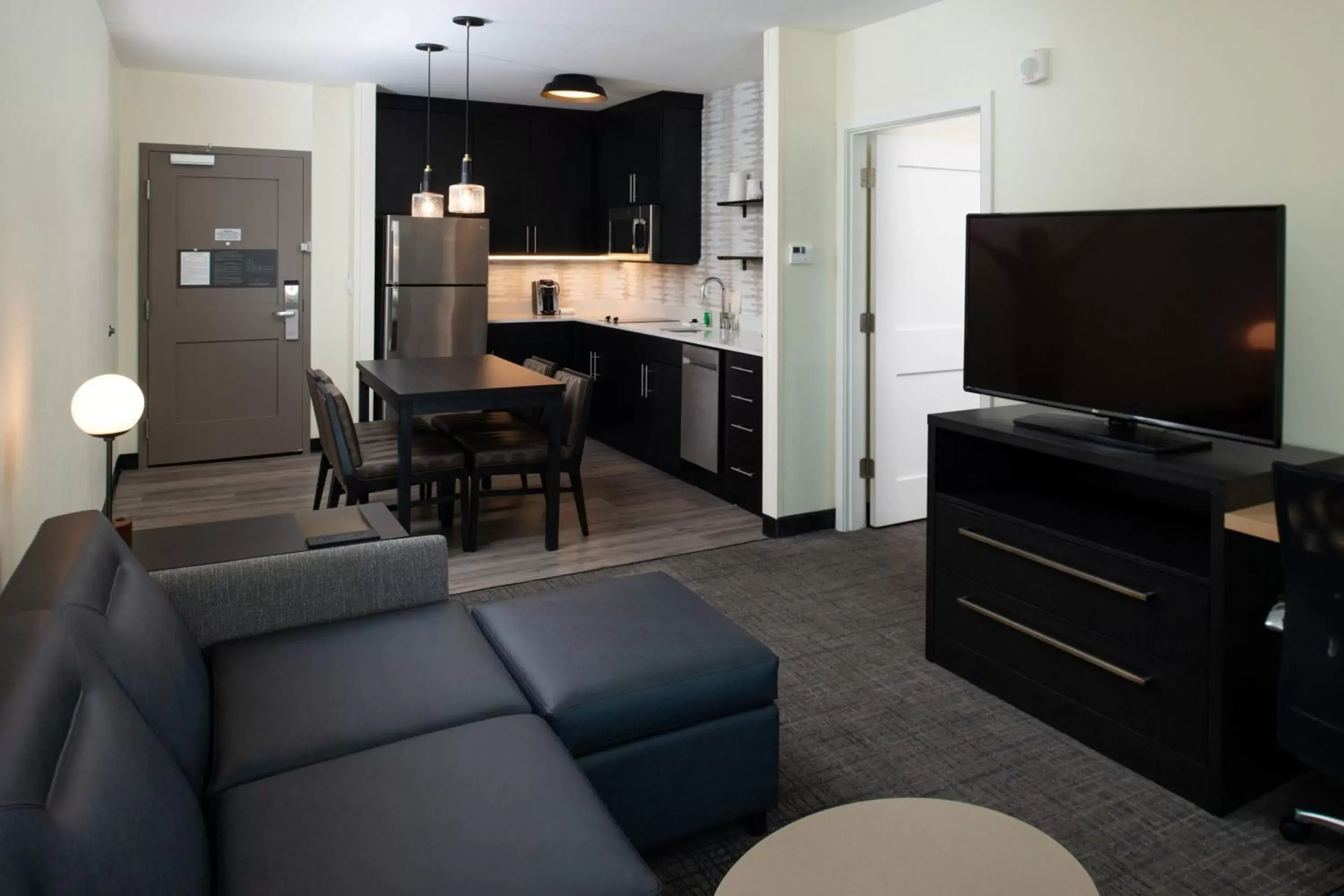 Bedroom, Seating Area in Residence Inn by Marriott Bakersfield West