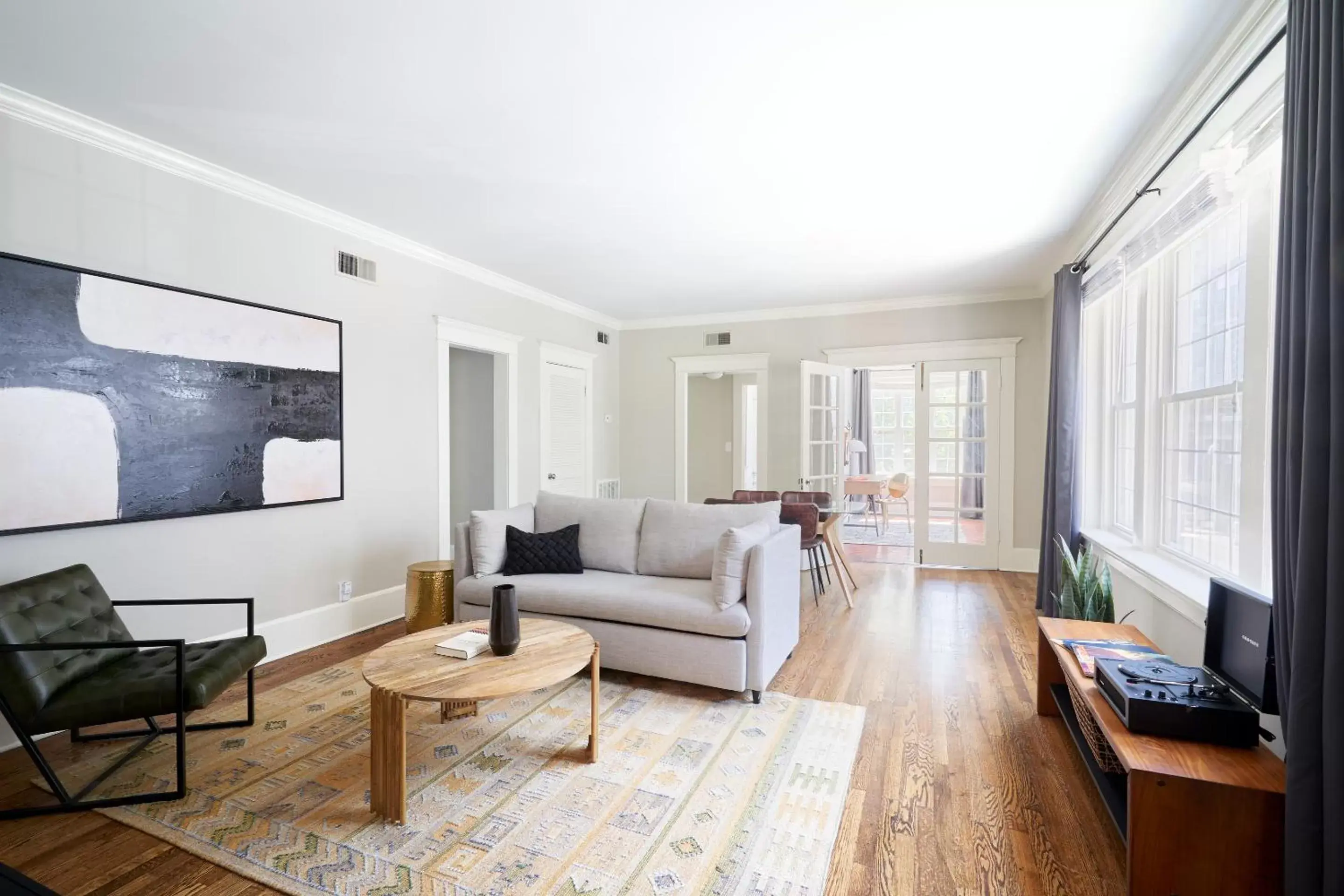 Living room, Seating Area in Sonder The Elliston