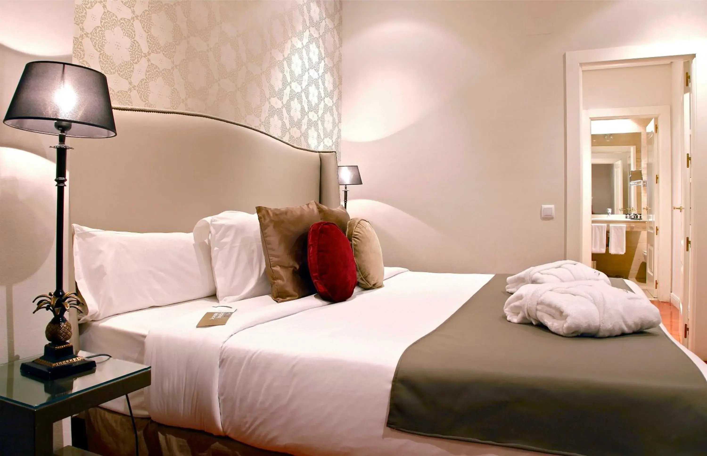 Bed in Boutike Cibeles