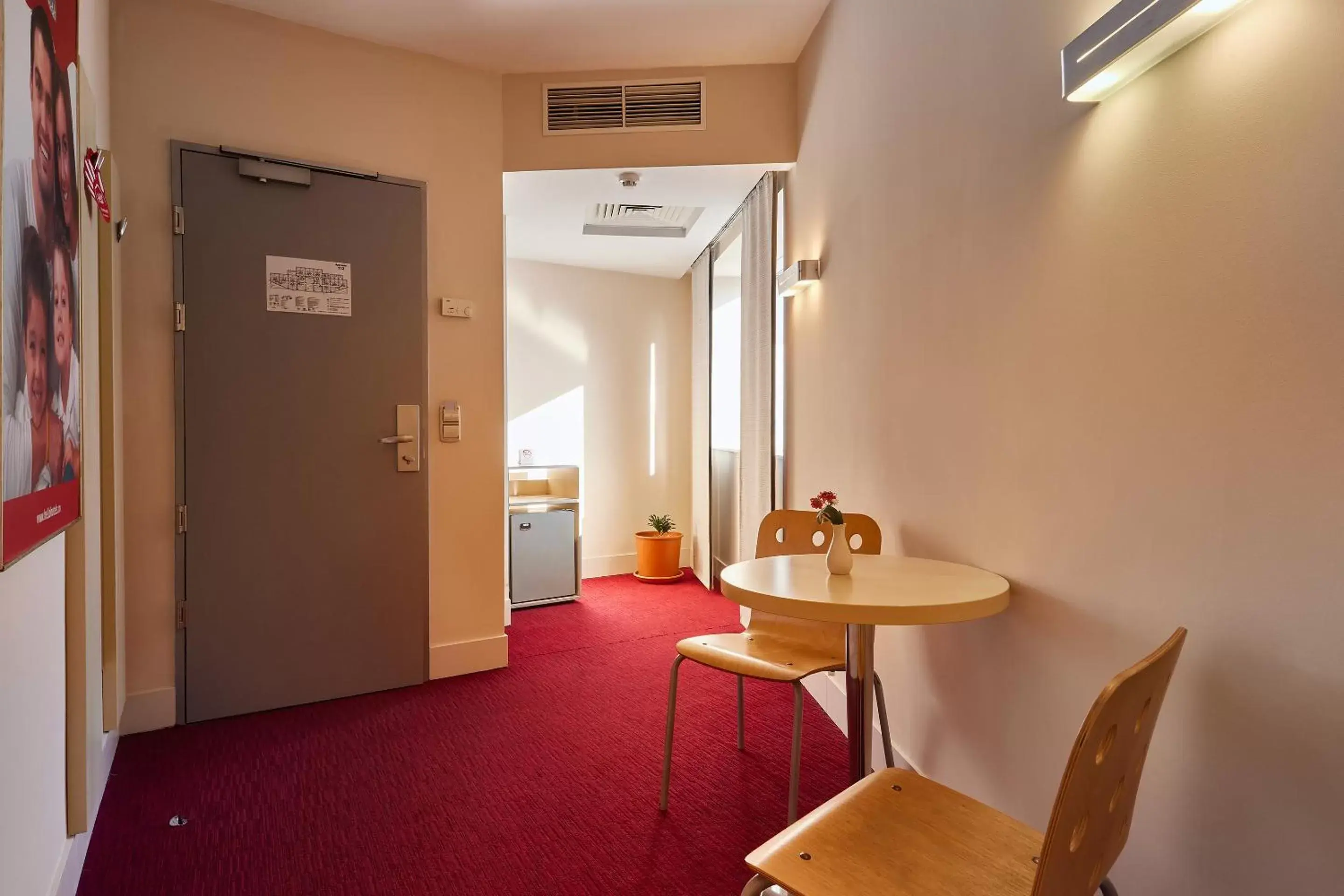 Seating Area in Hello Hotels Gara de Nord