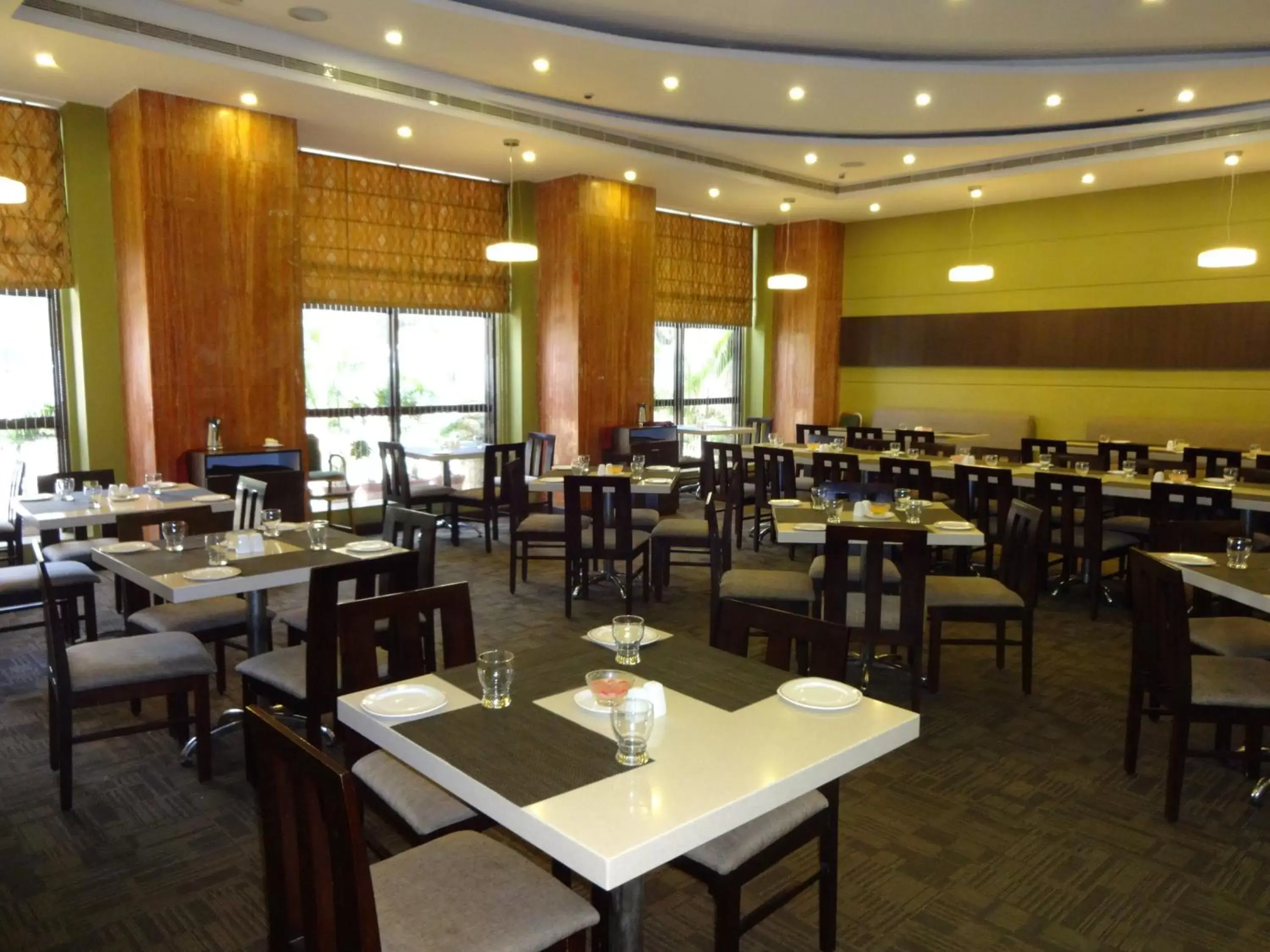Restaurant/Places to Eat in Regenta Central Deccan Chennai, Royapettah