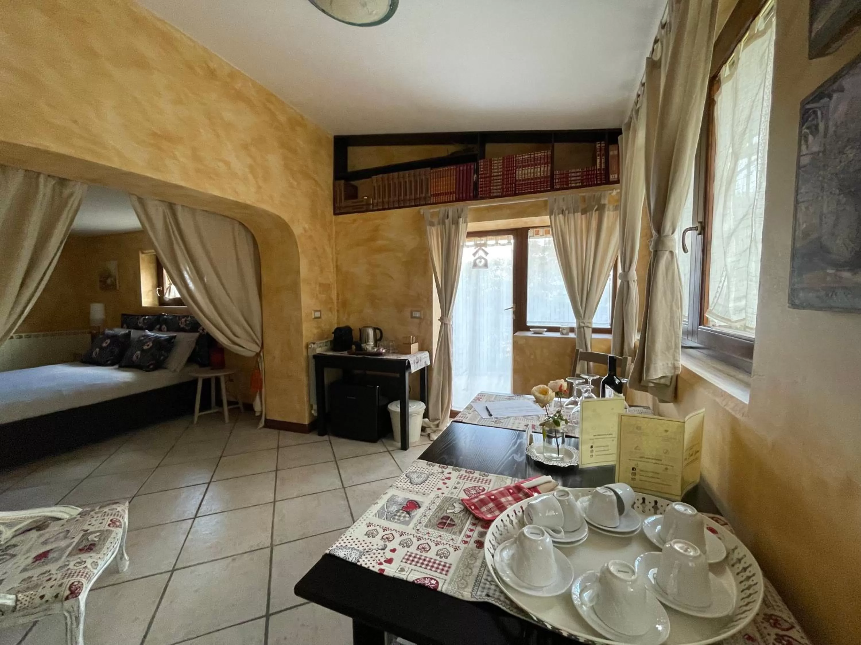 Lounge or bar, Bed in Home Sweet Home