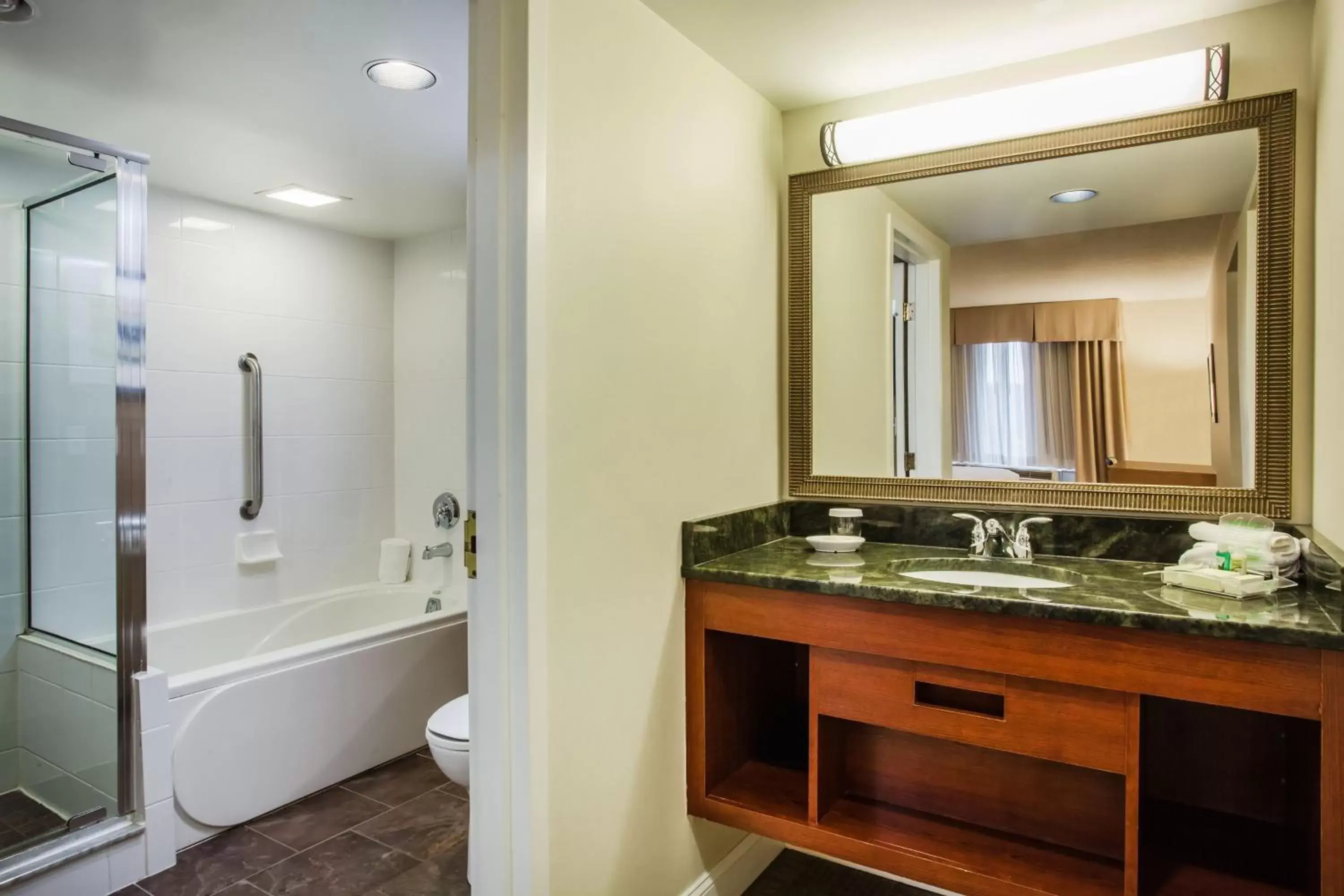 Bathroom in Holiday Inn Saratoga Springs, an IHG Hotel