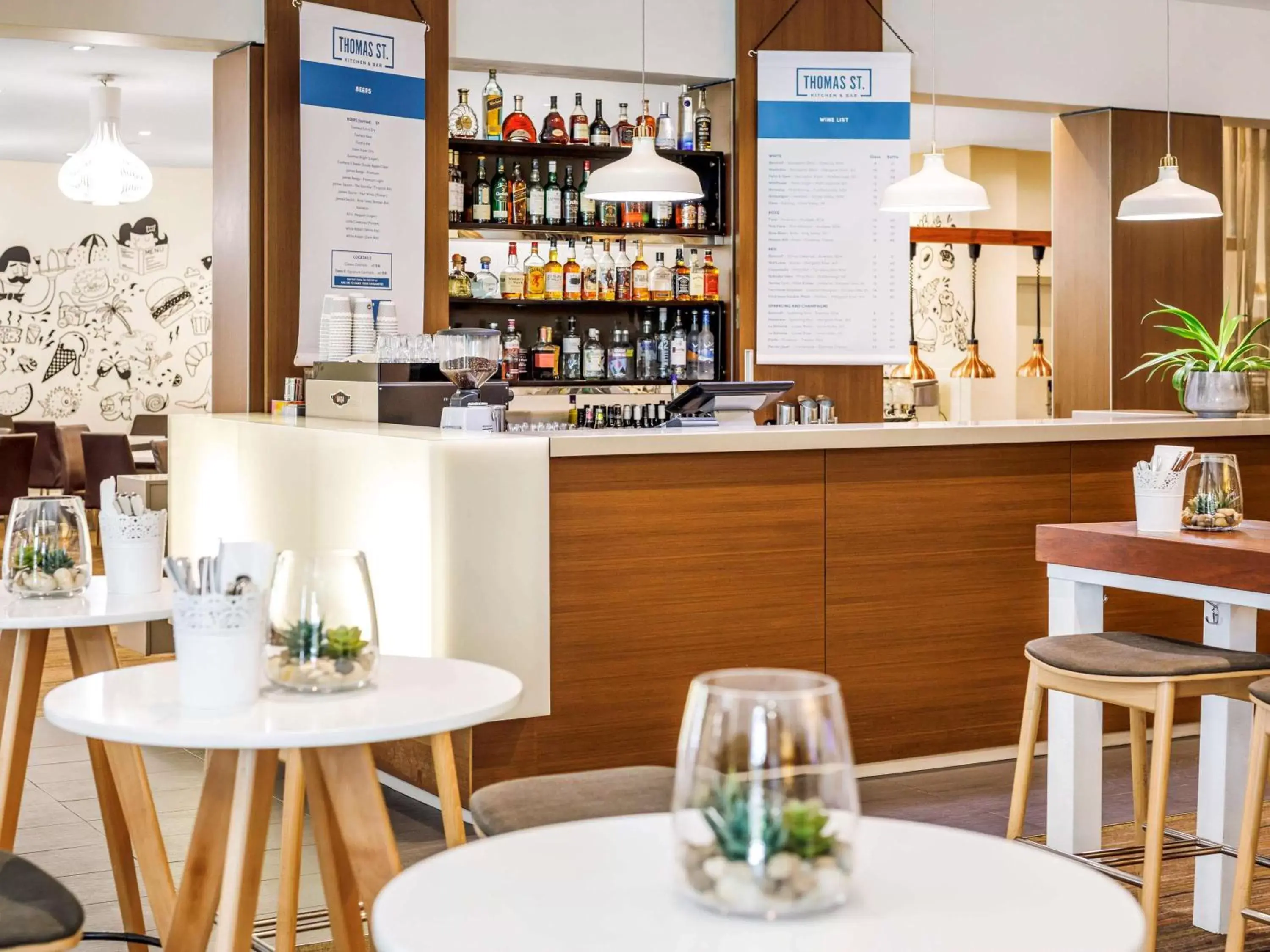 Restaurant/places to eat, Lounge/Bar in Novotel Sydney Central