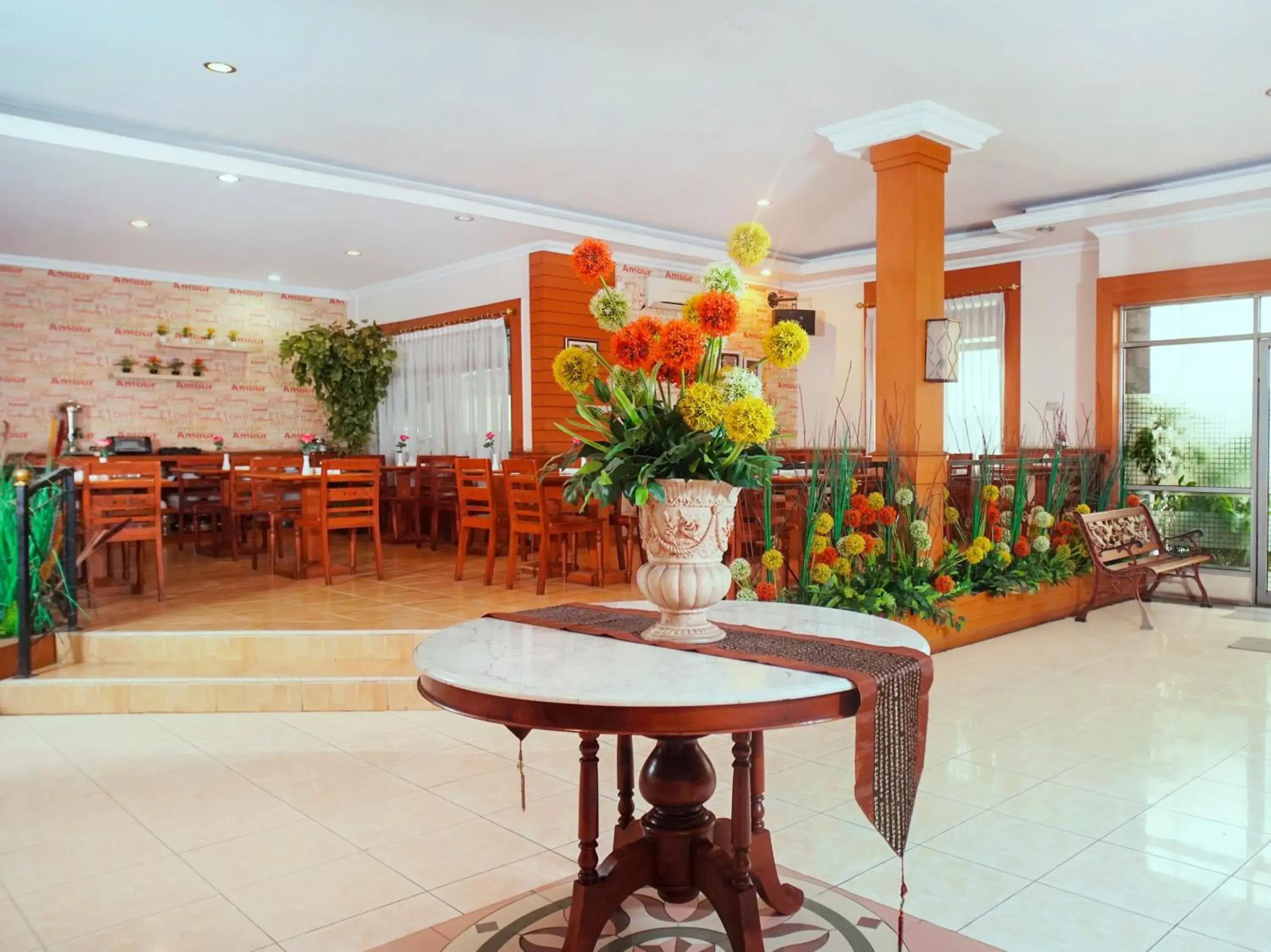 Lobby or reception, Restaurant/Places to Eat in Capital O 142 Hotel Al Furqon Syariah