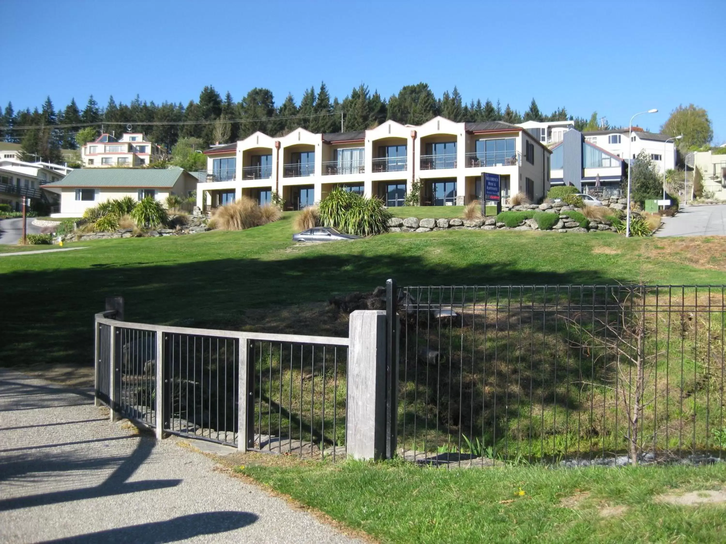 Facade/entrance, Property Building in The Moorings Motel and Apartments