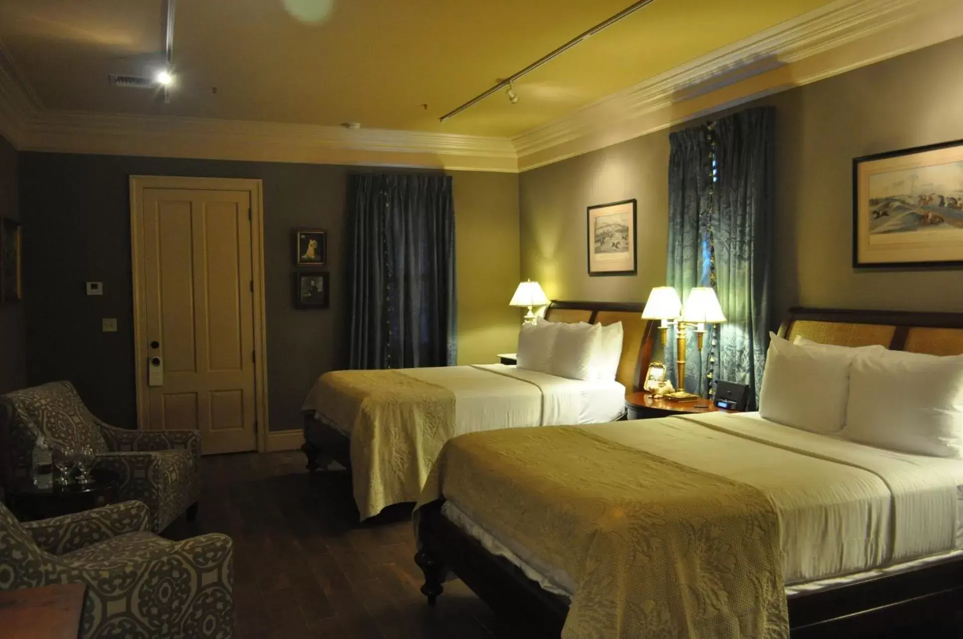 Photo of the whole room, Bed in The Inn at Houmas House Estate