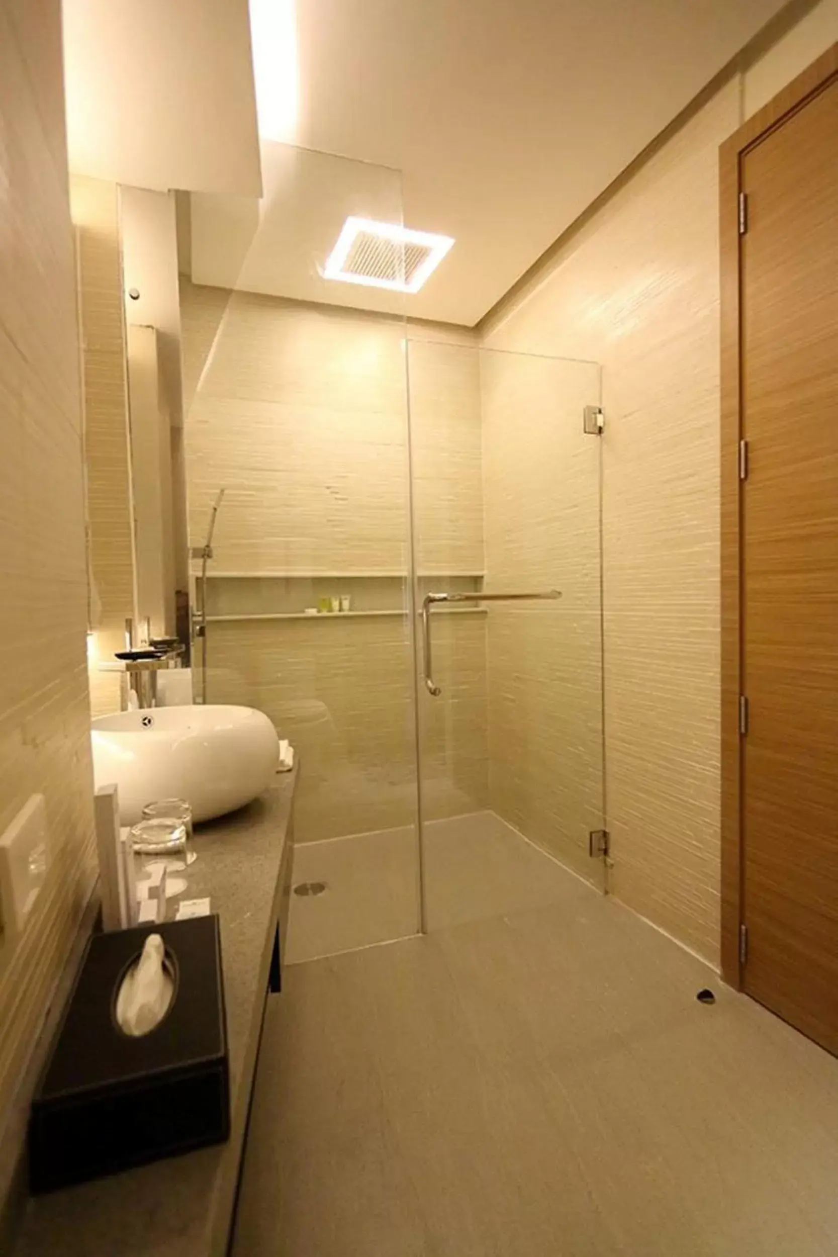 Bathroom in Greenleaf Hotel Gensan