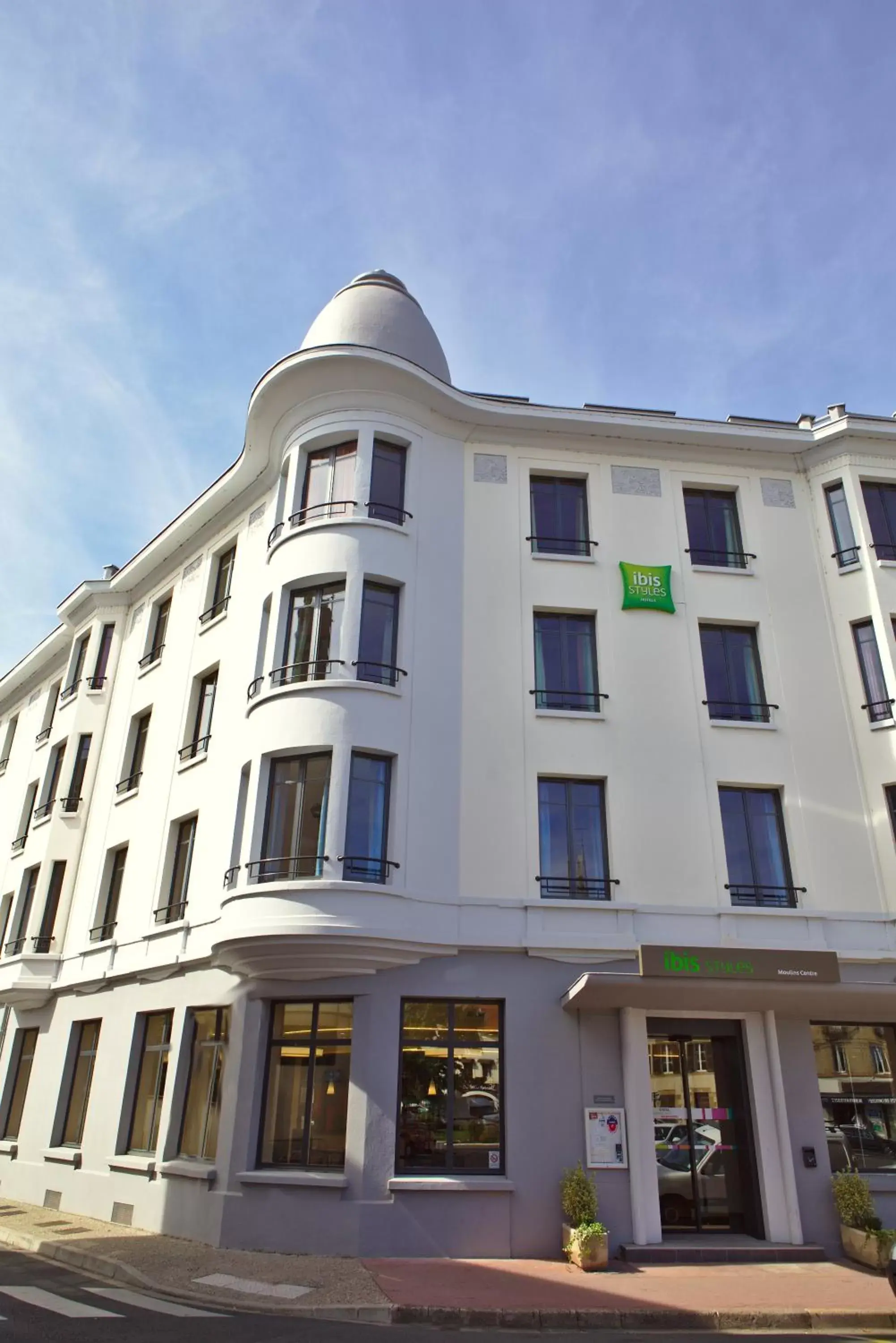 Facade/entrance, Property Building in ibis Styles Moulins Centre