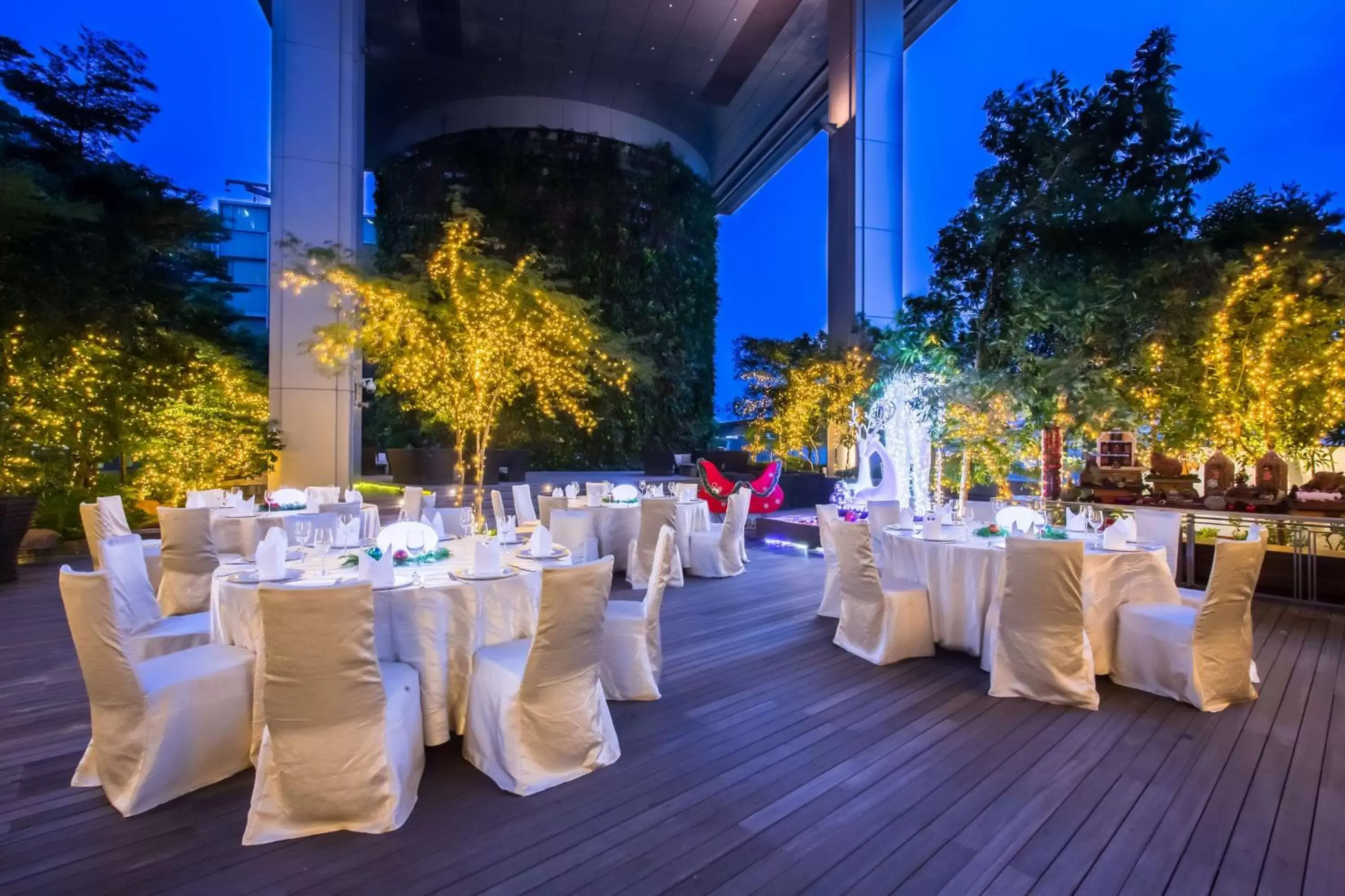 On site, Banquet Facilities in JEN Singapore Orchardgateway by Shangri-La