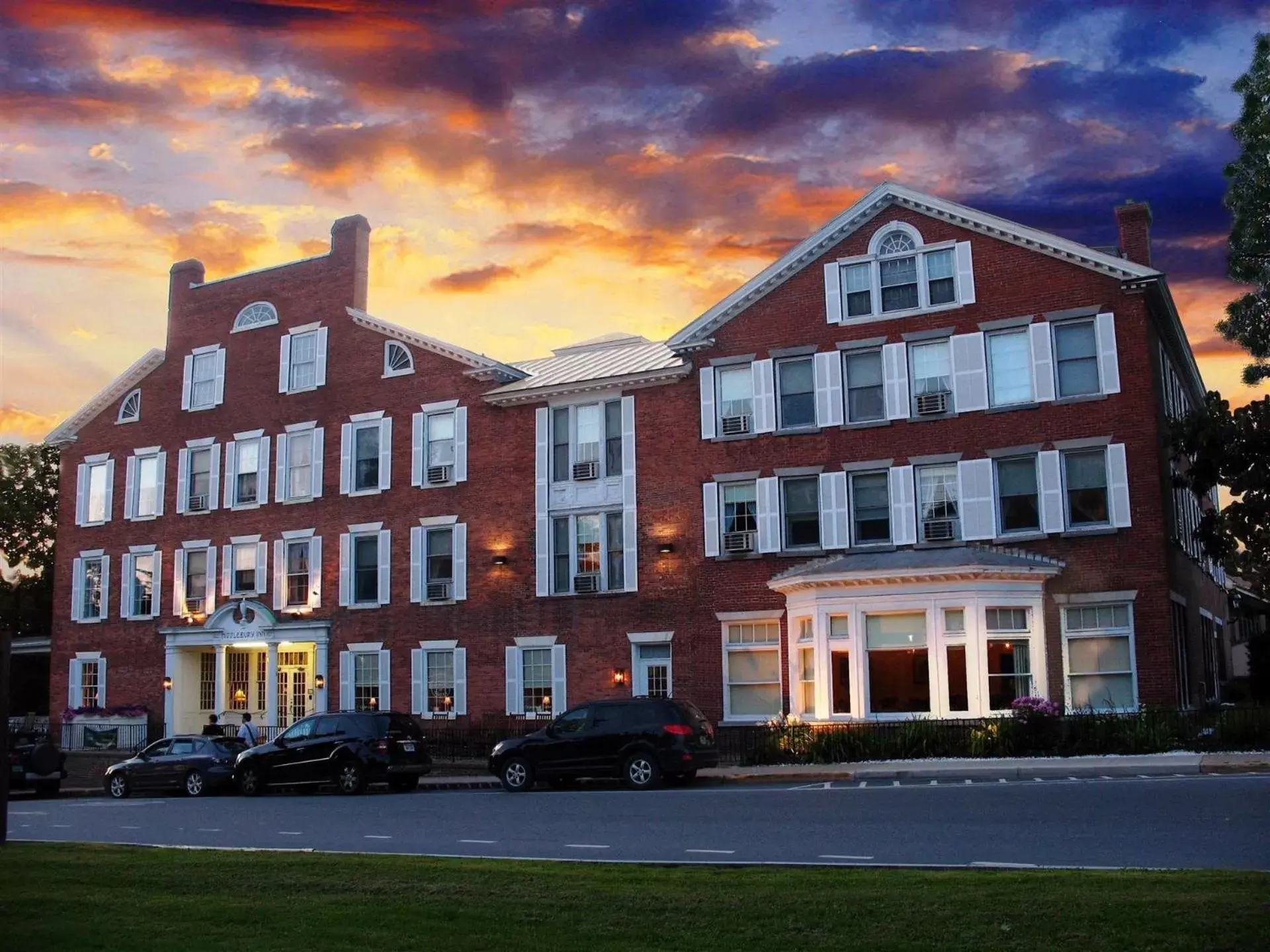 Property Building in Middlebury Inn