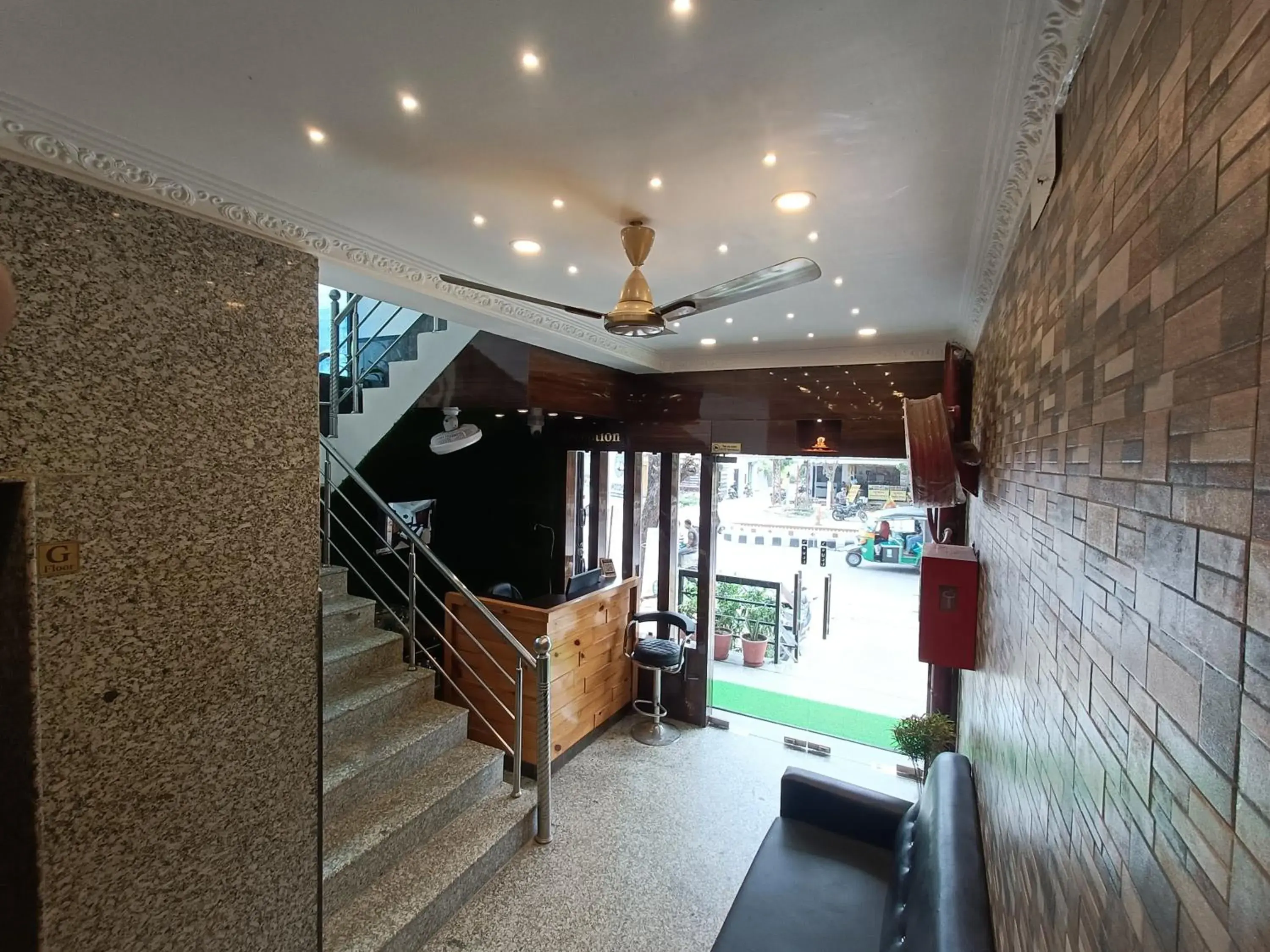 Lobby or reception in Hotel Raas Inn, New Hotel Lobby or reception in Hotel Raas Inn, New Hotel