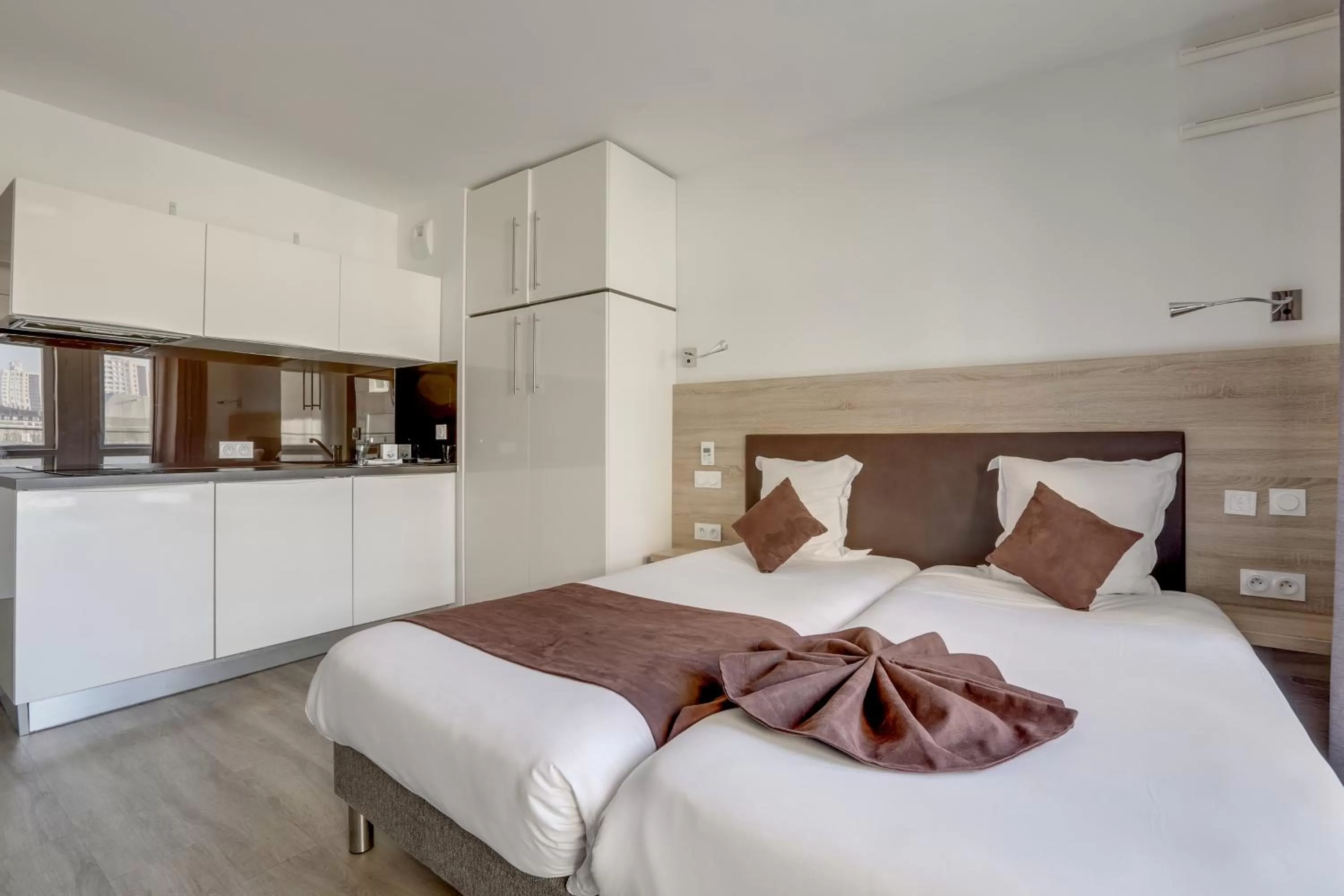 Bed in All Suites Appart Hôtel - Choisy-le-Roi