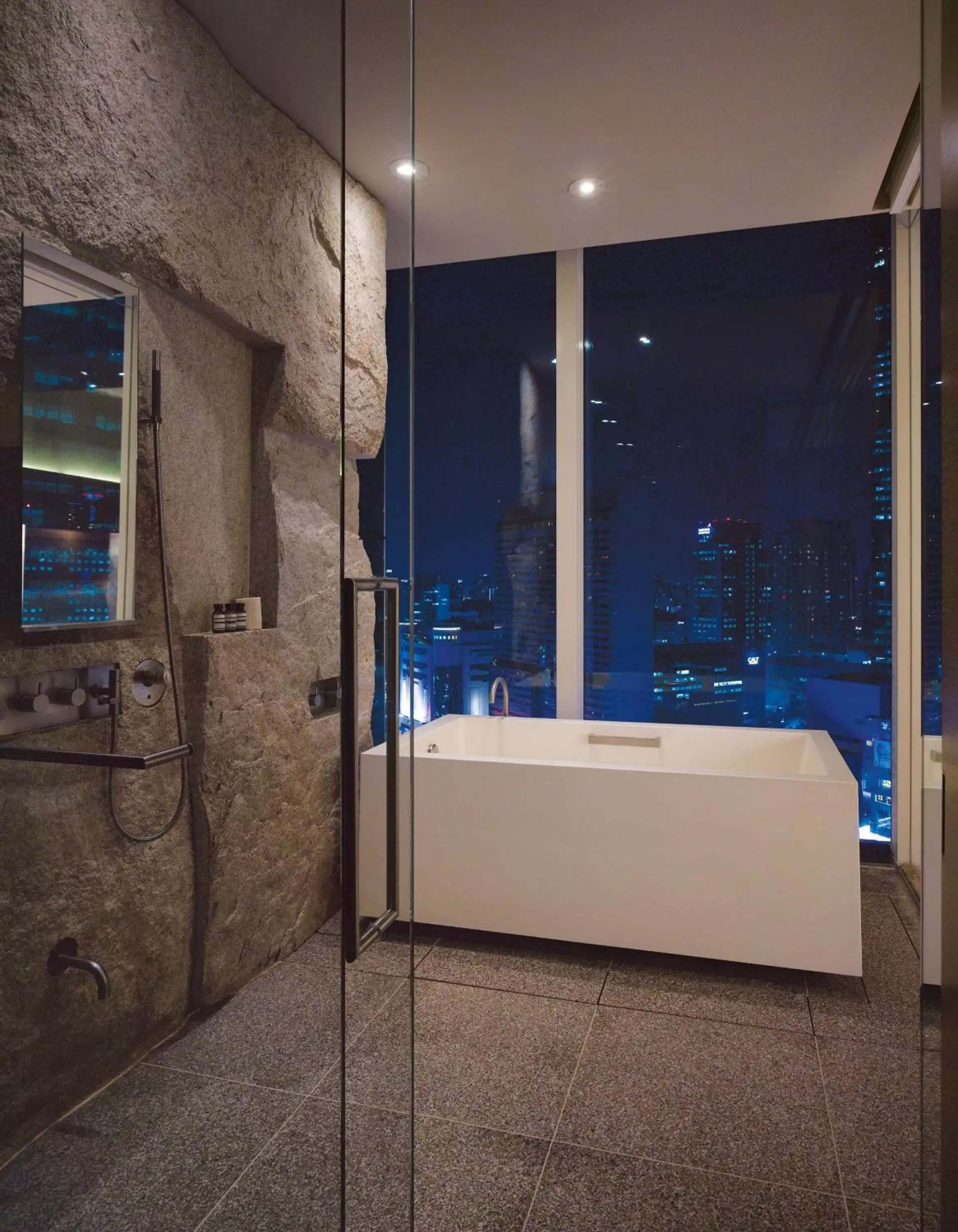 Bathroom in Park Hyatt Seoul