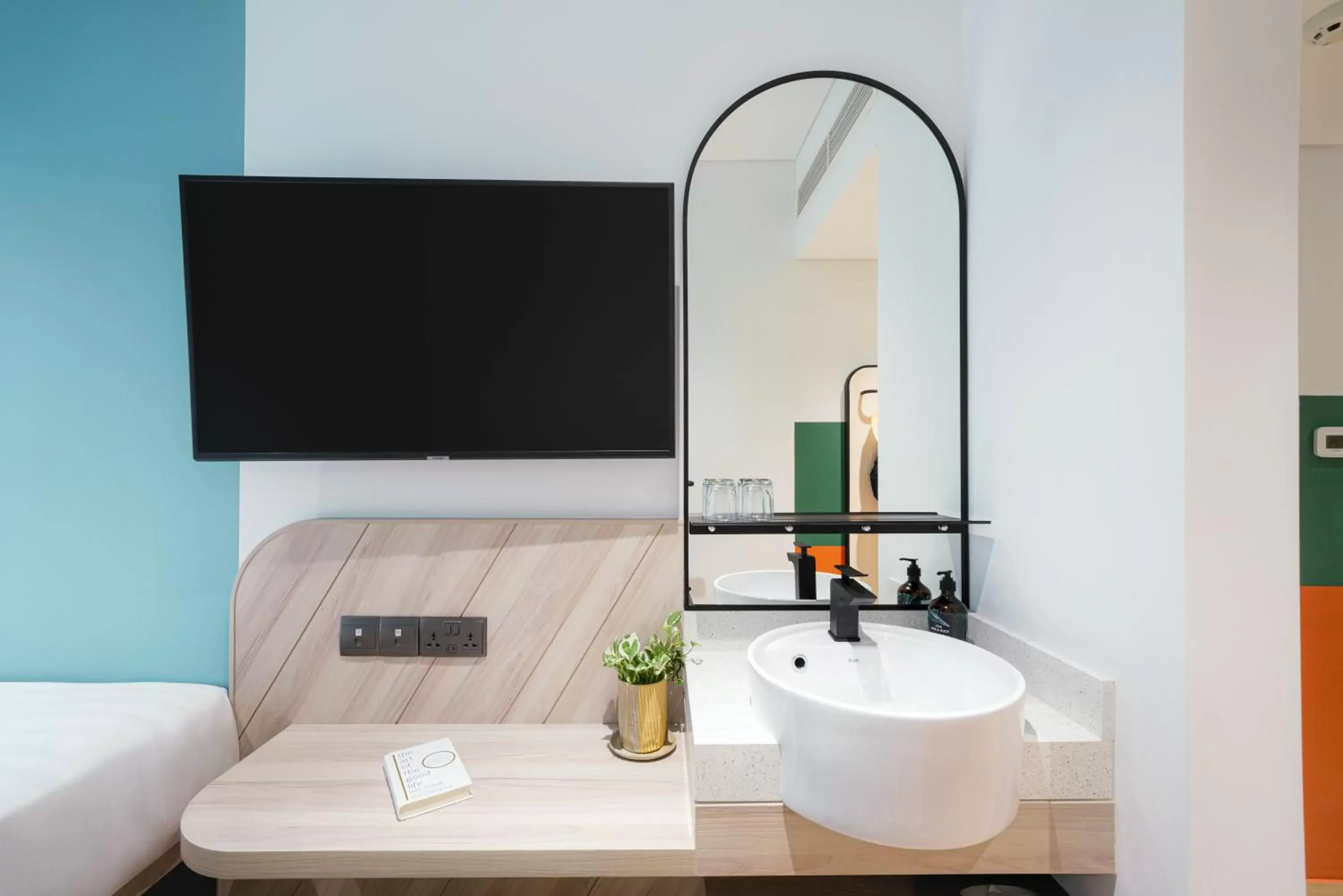 TV and multimedia, Bathroom in Furama RiverFront