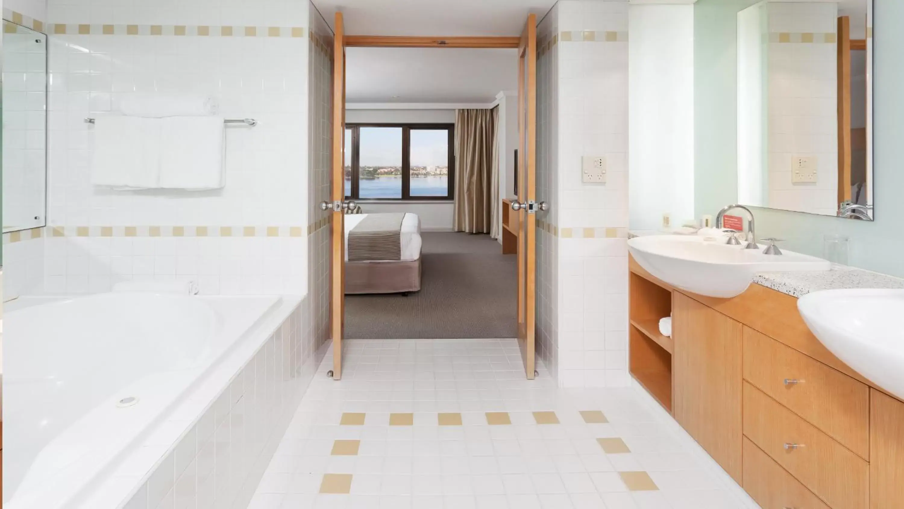 Photo of the whole room, Bathroom in Crowne Plaza Perth, an IHG Hotel