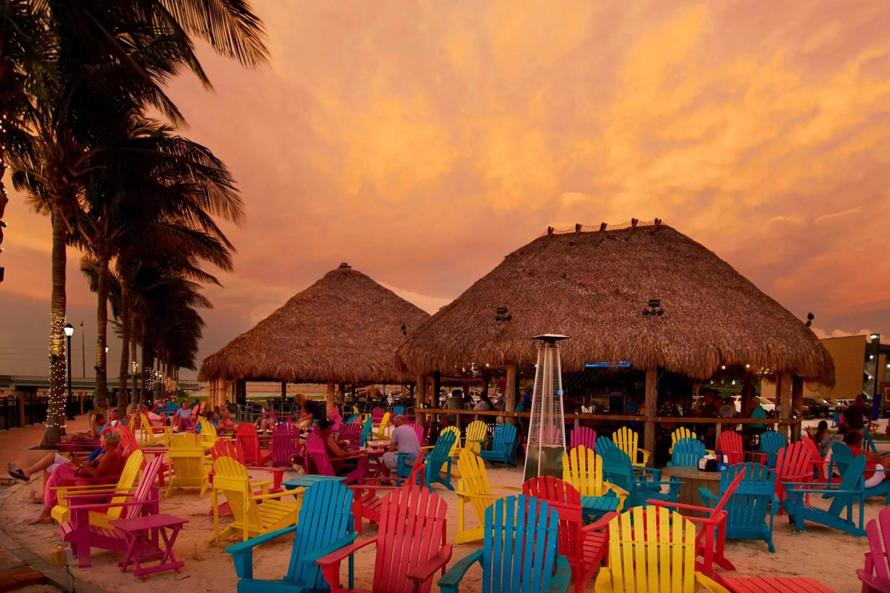 Lounge or bar in Four Points by Sheraton Punta Gorda Harborside
