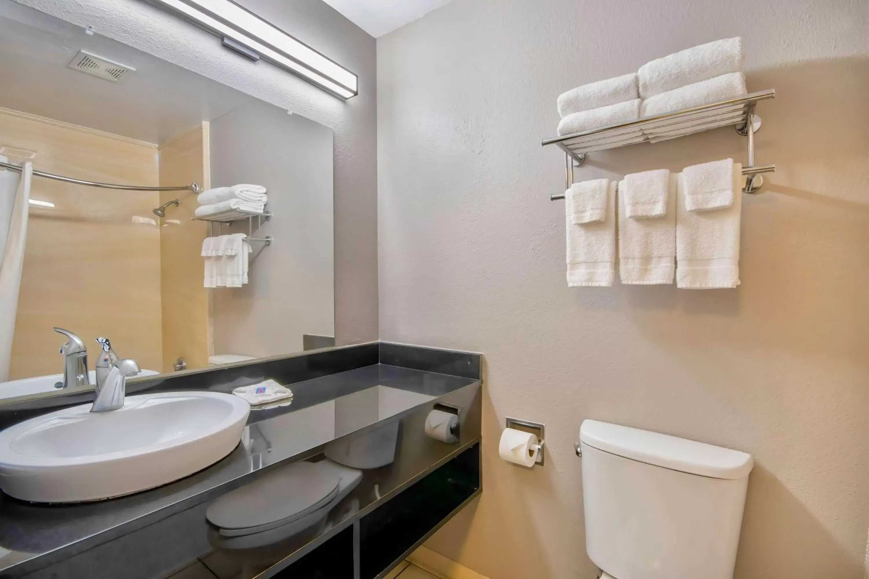 Bathroom in Studio 6-San Antonio, TX - Medical Center