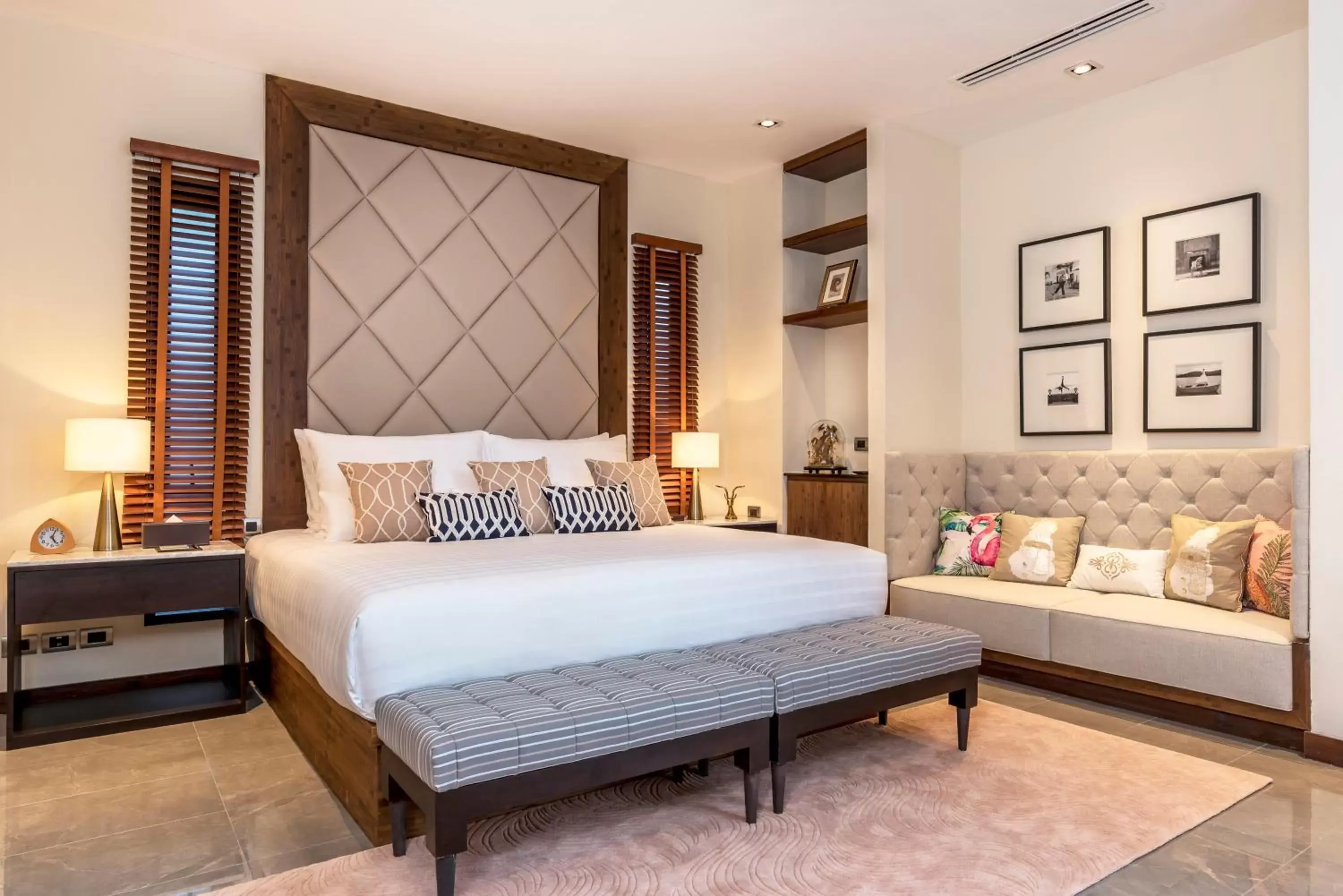 Bedroom, Bed in V Villas Hua Hin, MGallery
