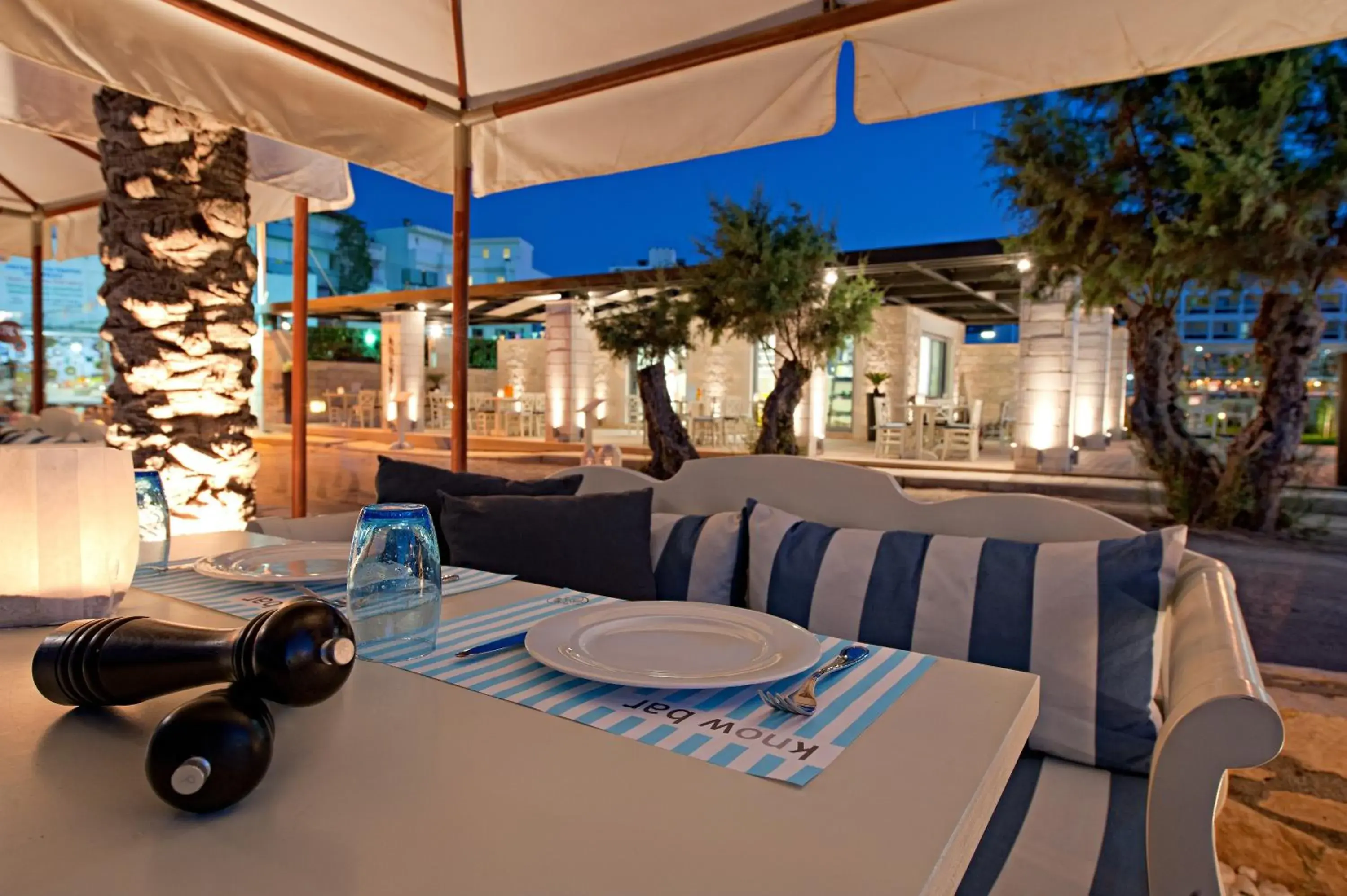 Alcoholic drinks, Restaurant/Places to Eat in Hersonissos Palace