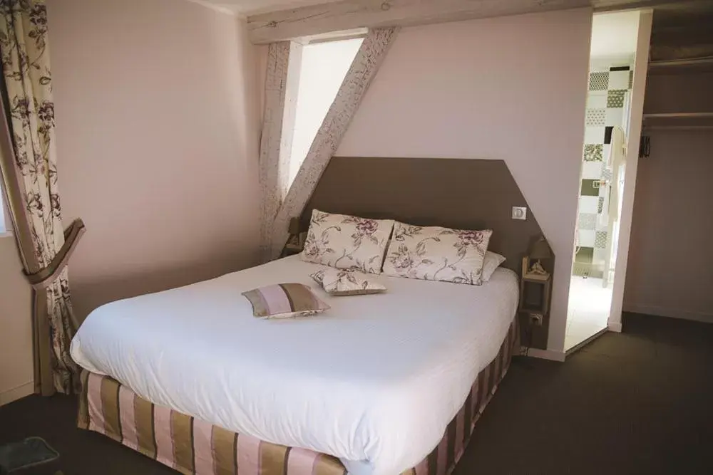Standard Double Room in La Maison d'Adelaïde Chambres d'hôtes Standard Double Room in La Maison d'Adelaïde Chambres d'hôtes