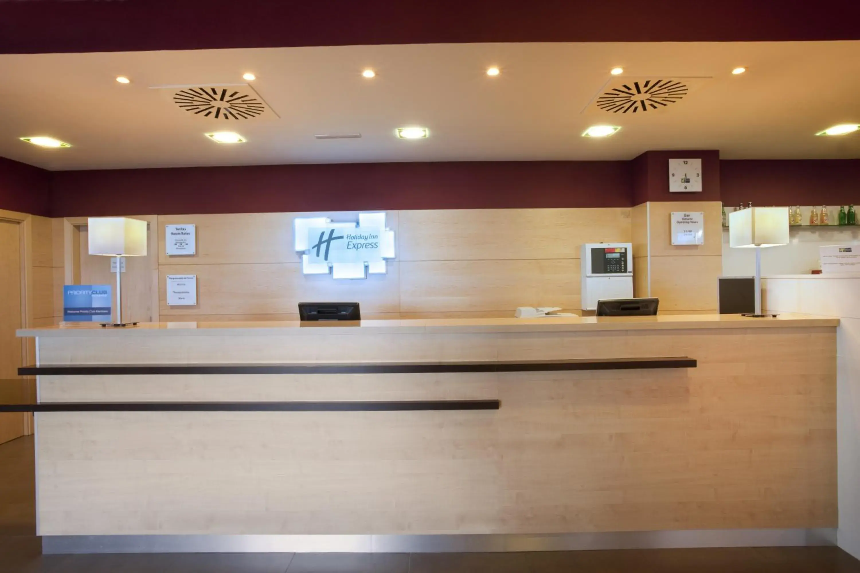 Lobby or reception, Lobby/Reception in Holiday Inn Express Madrid-Getafe