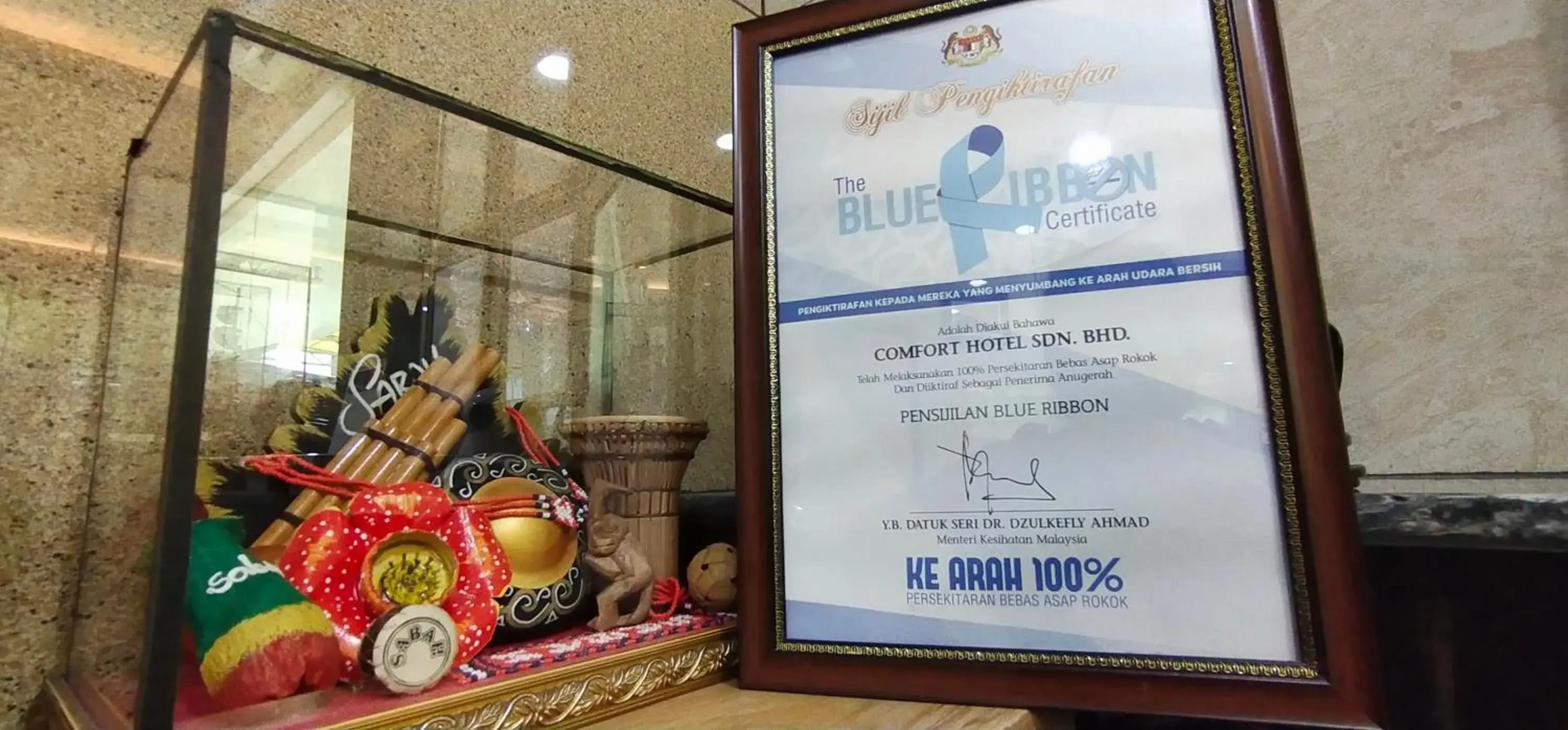 Logo/Certificate/Sign in OYO 750 Comfort Hotel